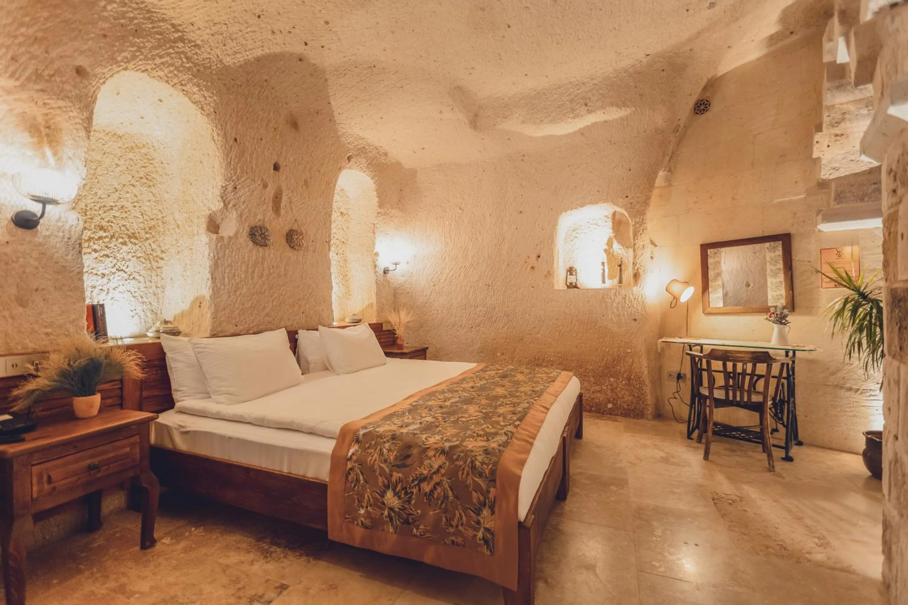 Photo of the whole room, Bed in Peristyle Cave Cappadocia- Special Class