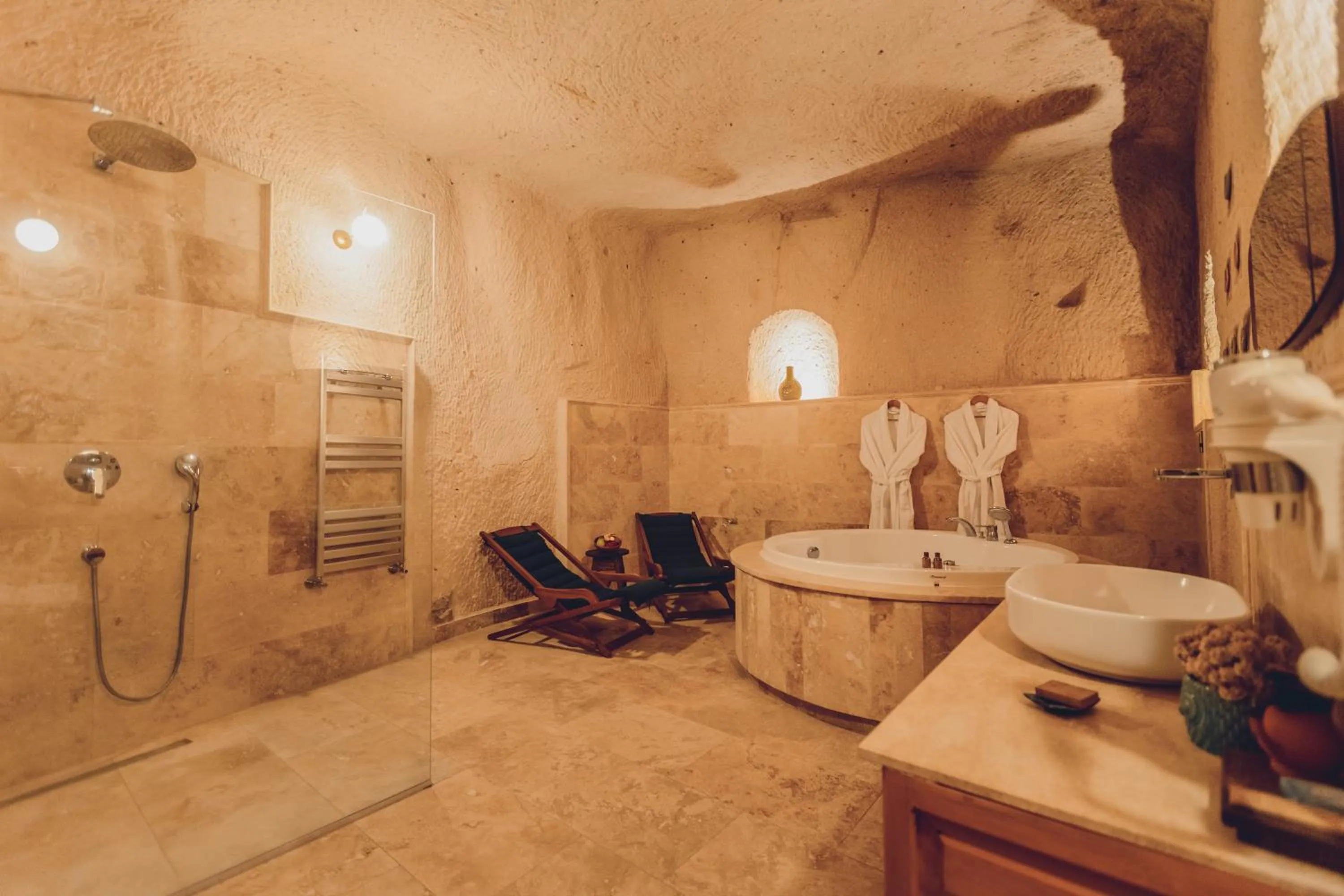 Bathroom in Peristyle Cave Cappadocia- Special Class