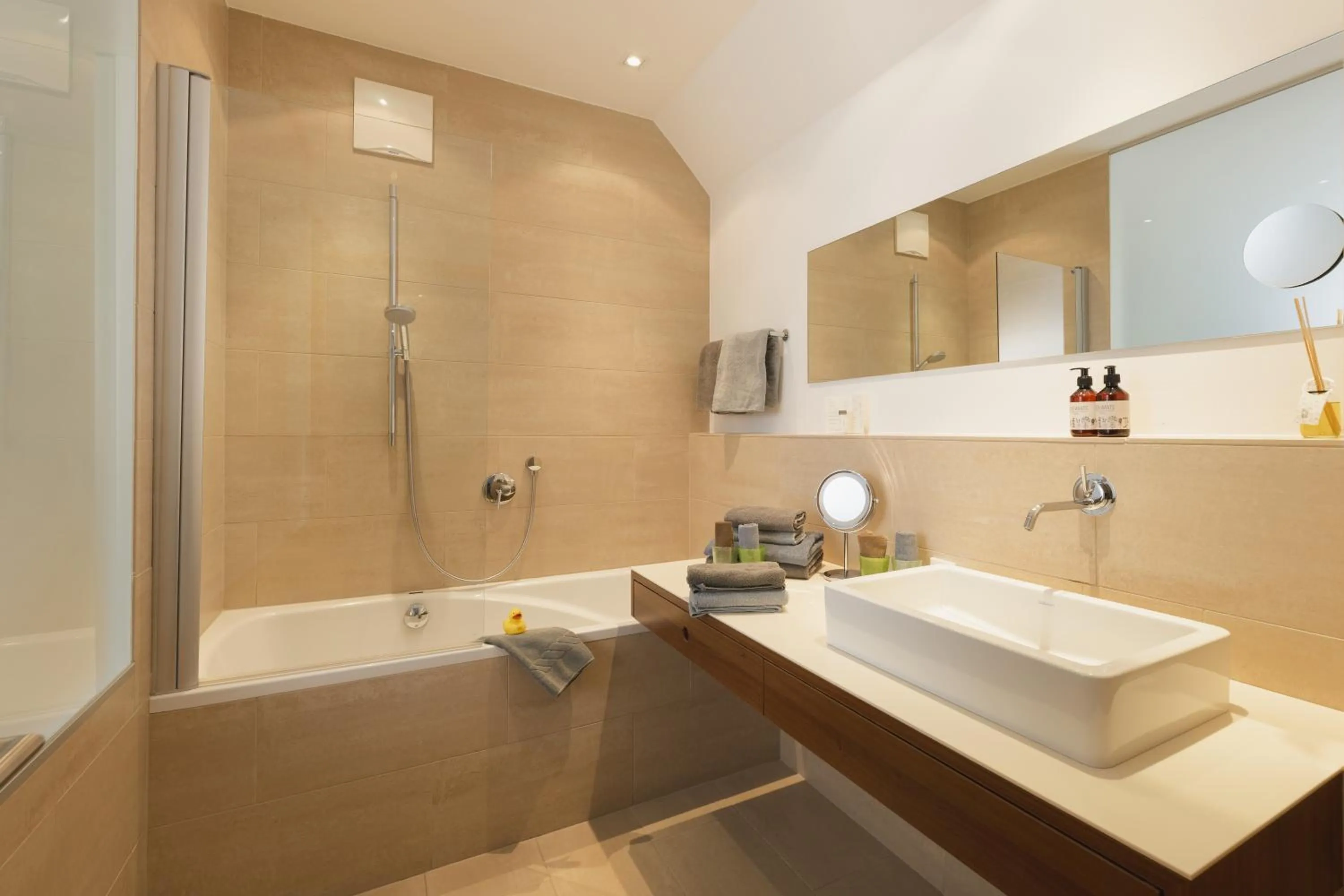 Bathroom in Skihotel Galzig B&B