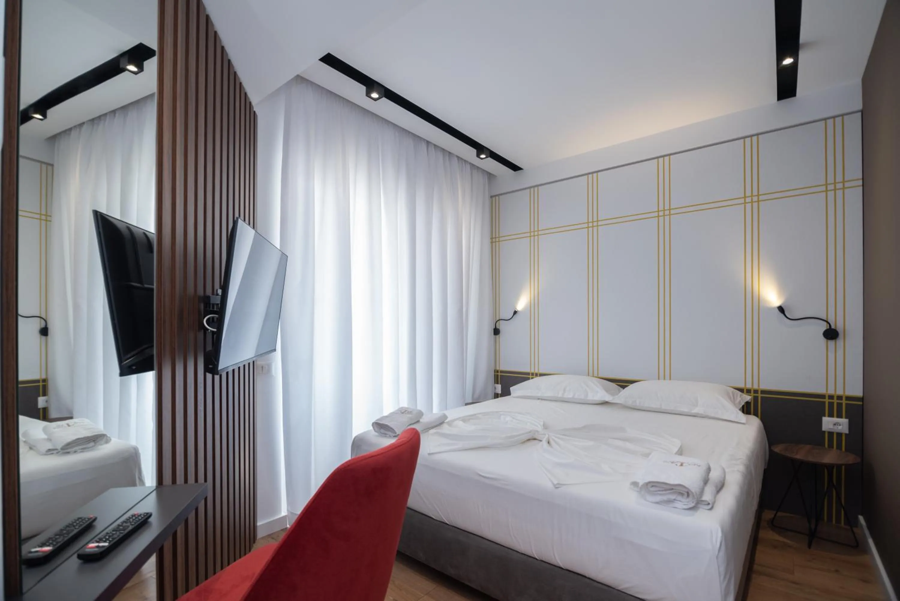 Quadruple Room with Sea View in Hotel PortSide GF