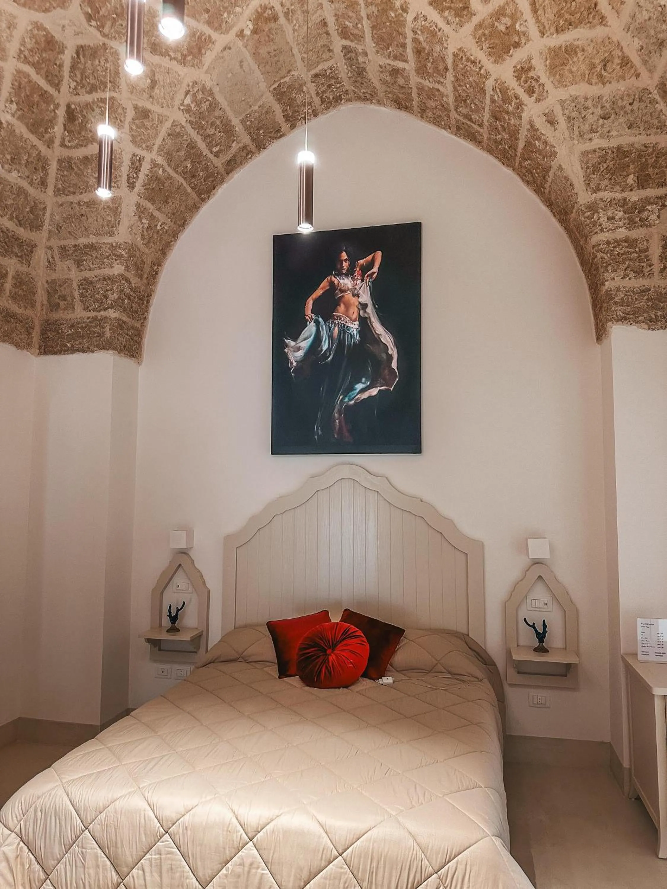Photo of the whole room, Bed in Palazzo Alma luxury rooms