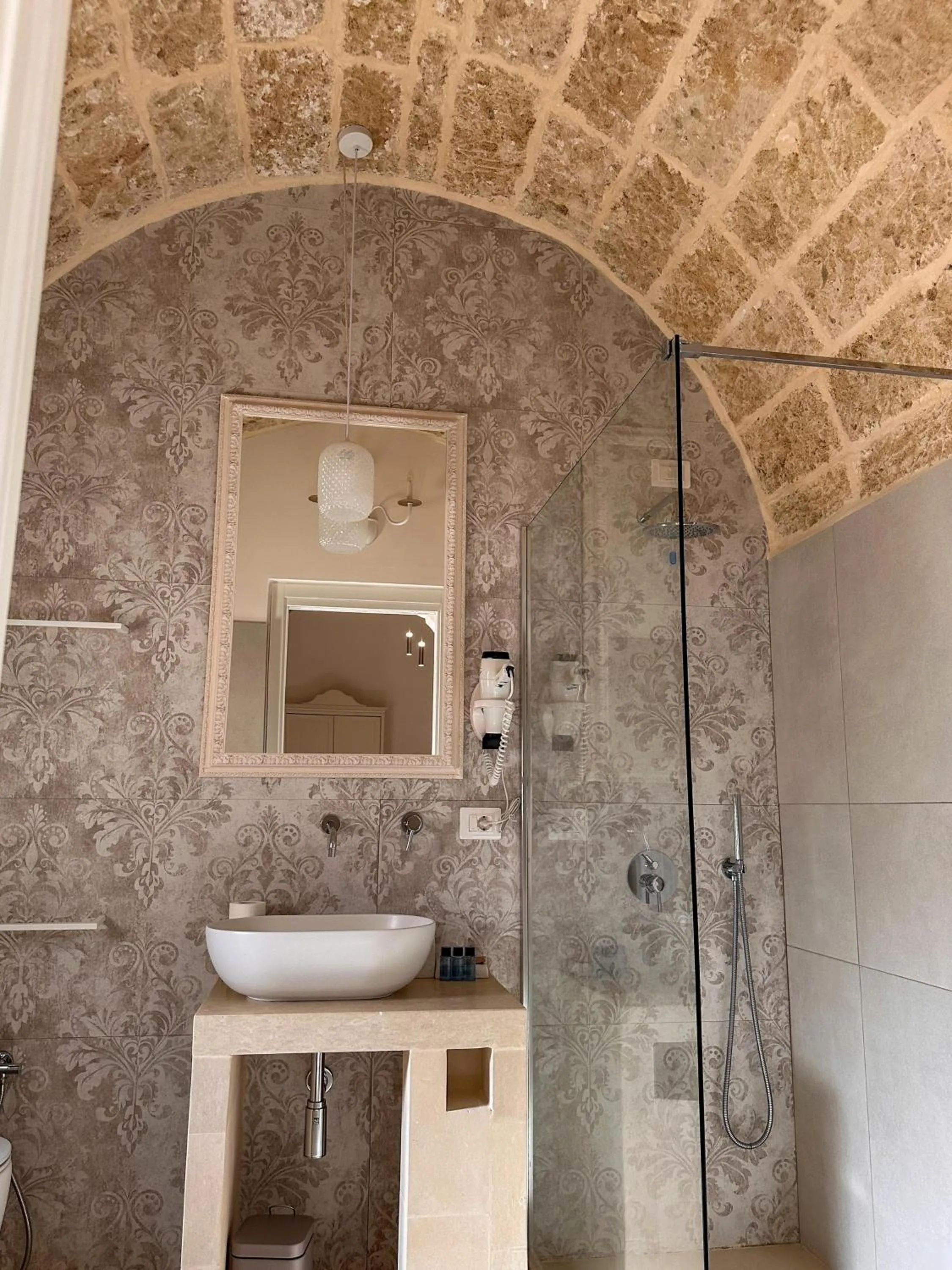 Bathroom in Palazzo Alma luxury rooms