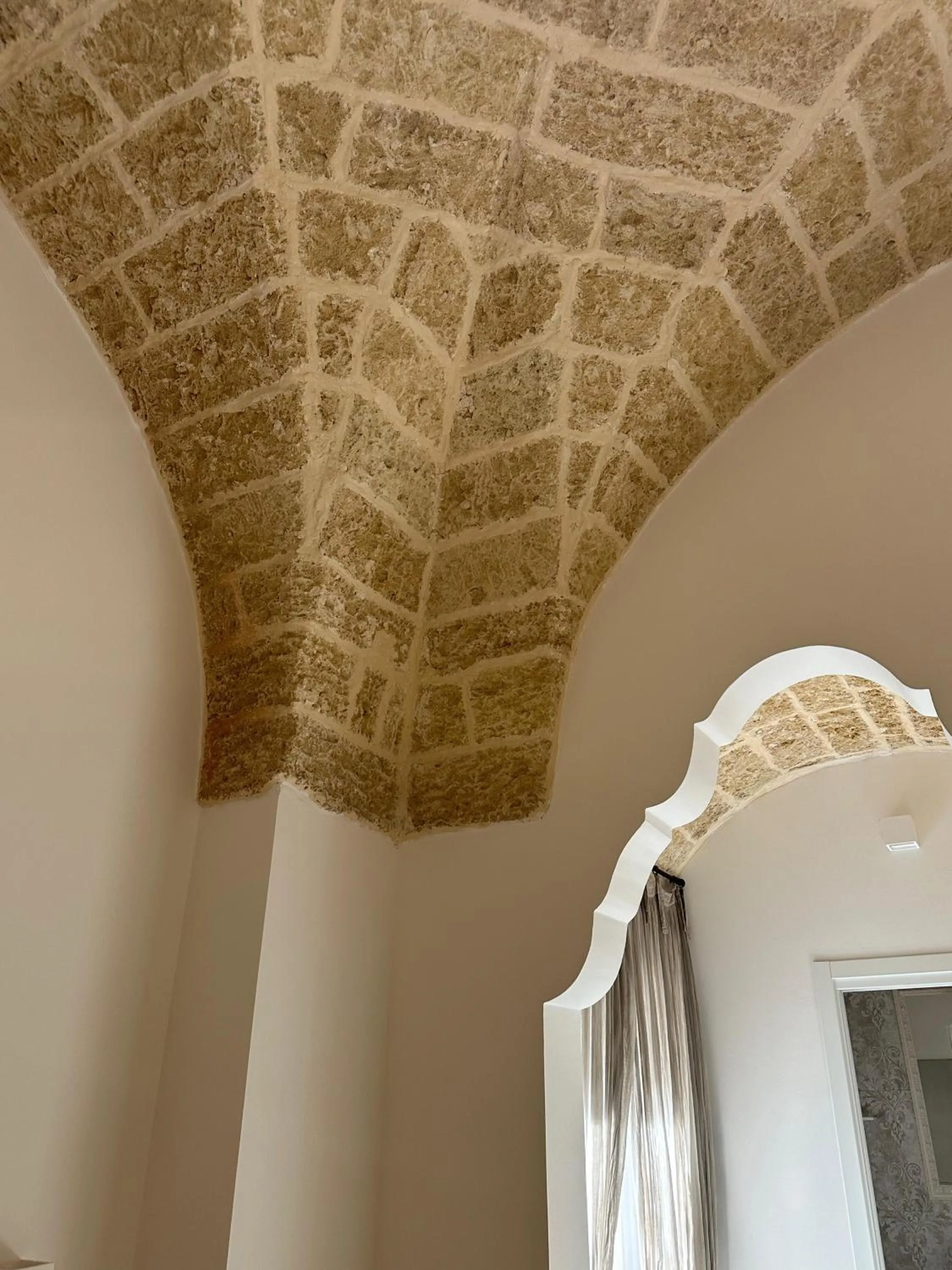 Decorative detail in Palazzo Alma luxury rooms