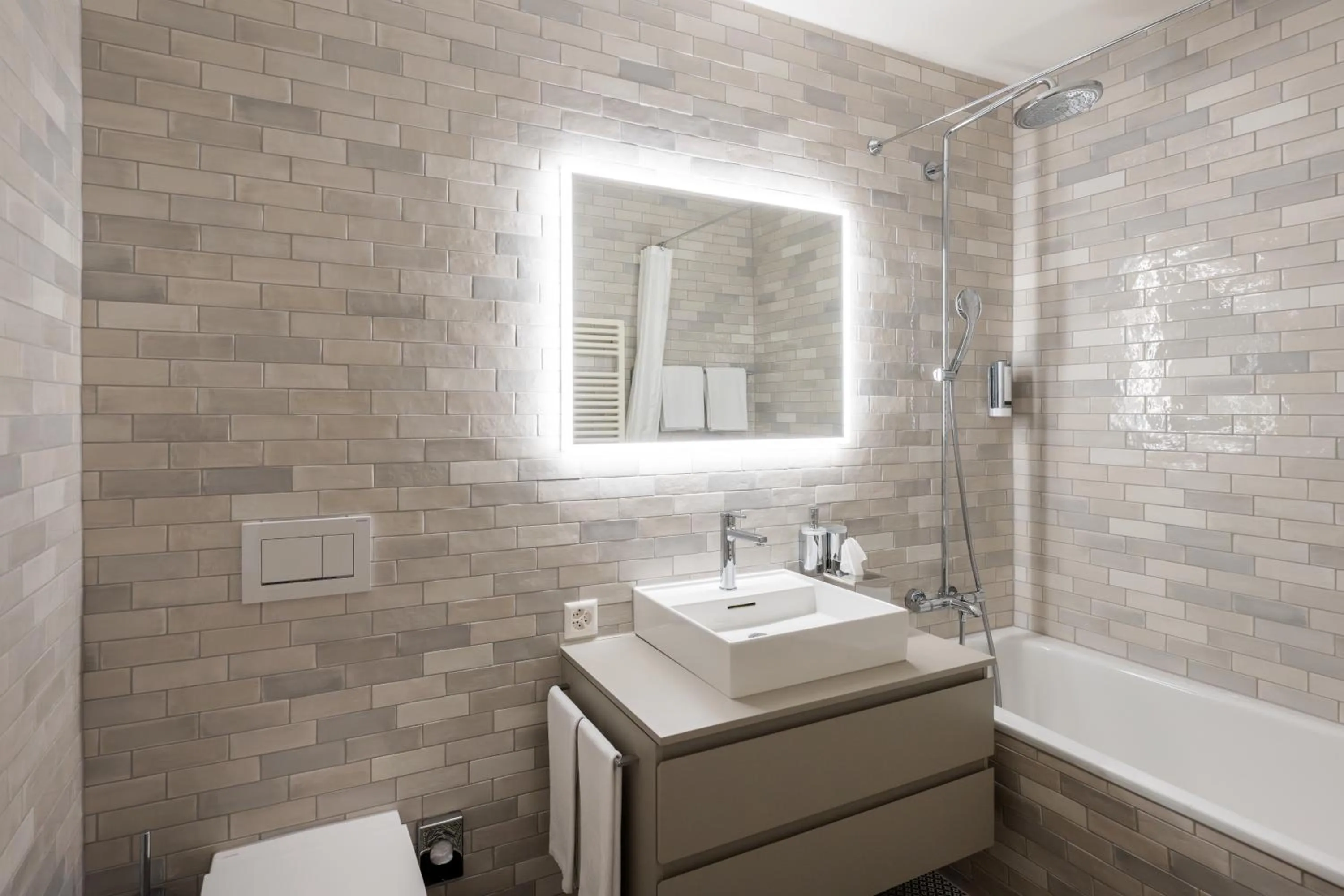 Bathroom in Hotel Edelweiss