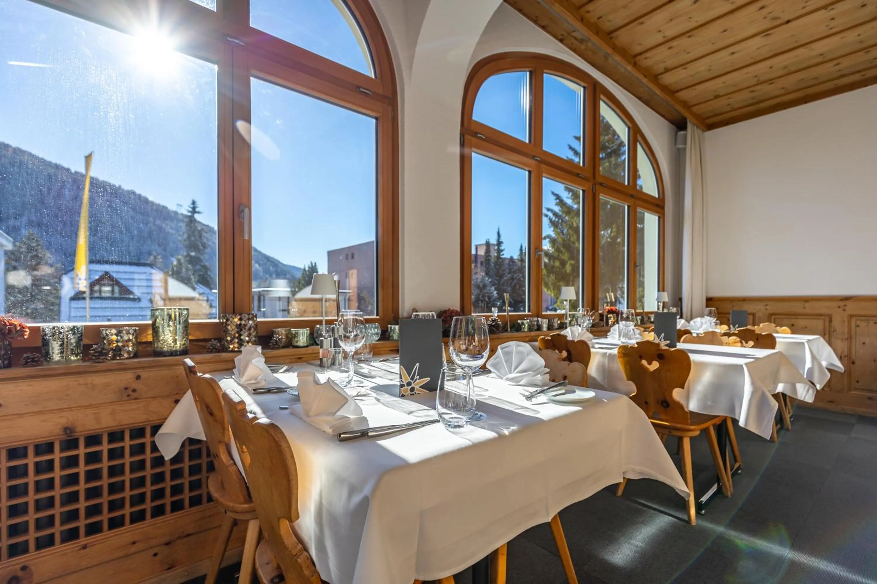 Restaurant/places to eat in Hotel Edelweiss