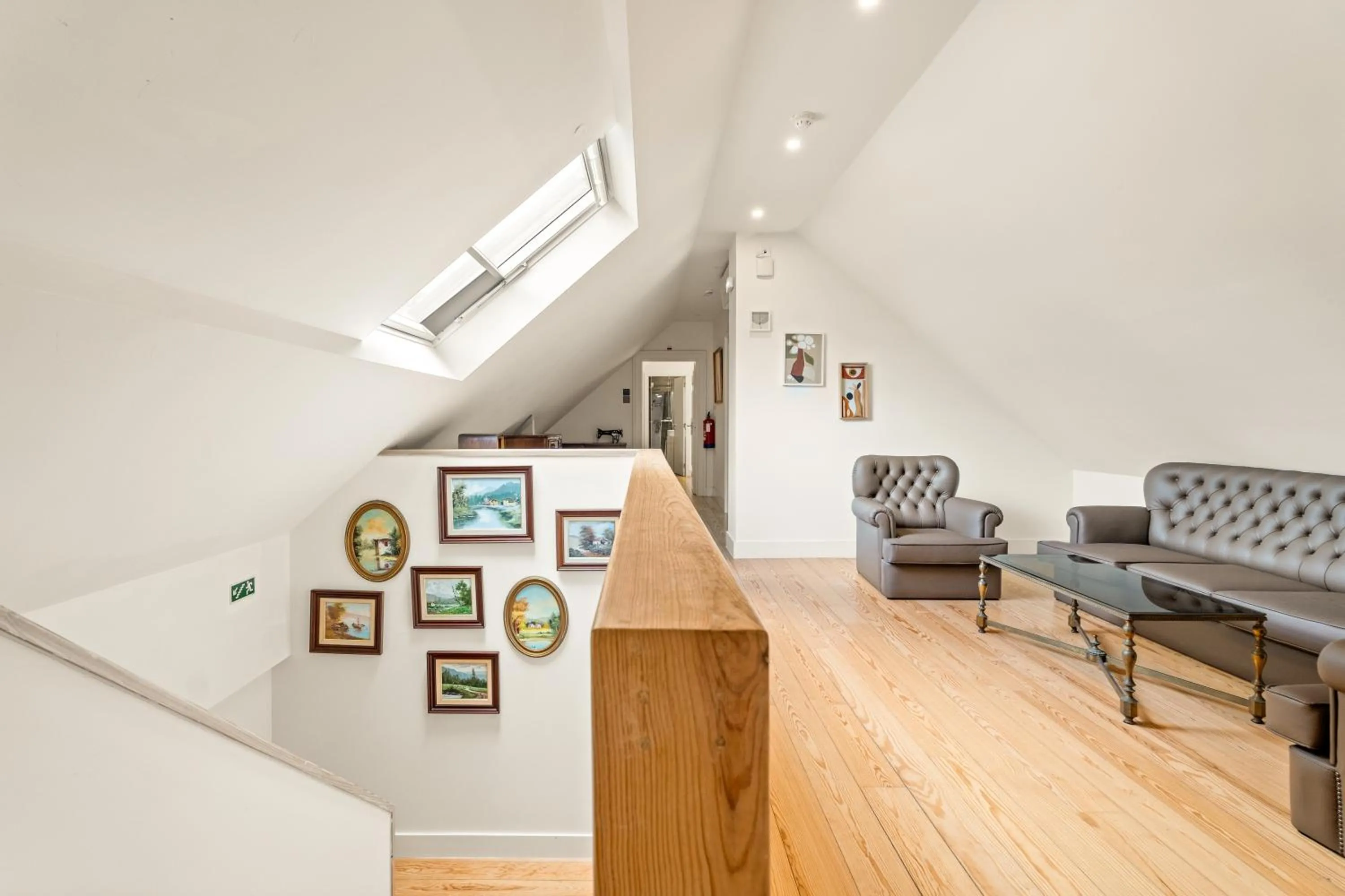 Property building in Jardim da Lapa by Shiadu