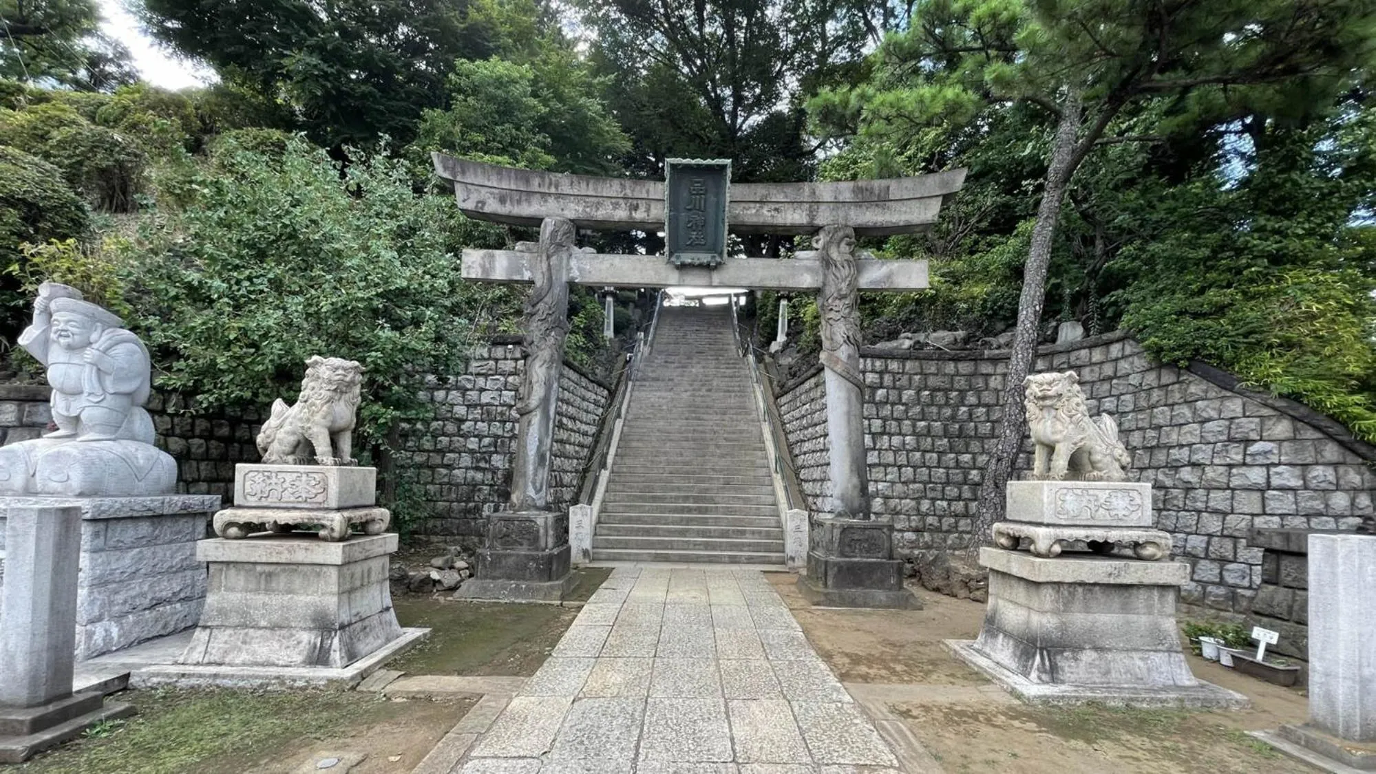 Nearby landmark in Toyoko Inn Tokyo Shinagawa Aomono-yokocho-eki