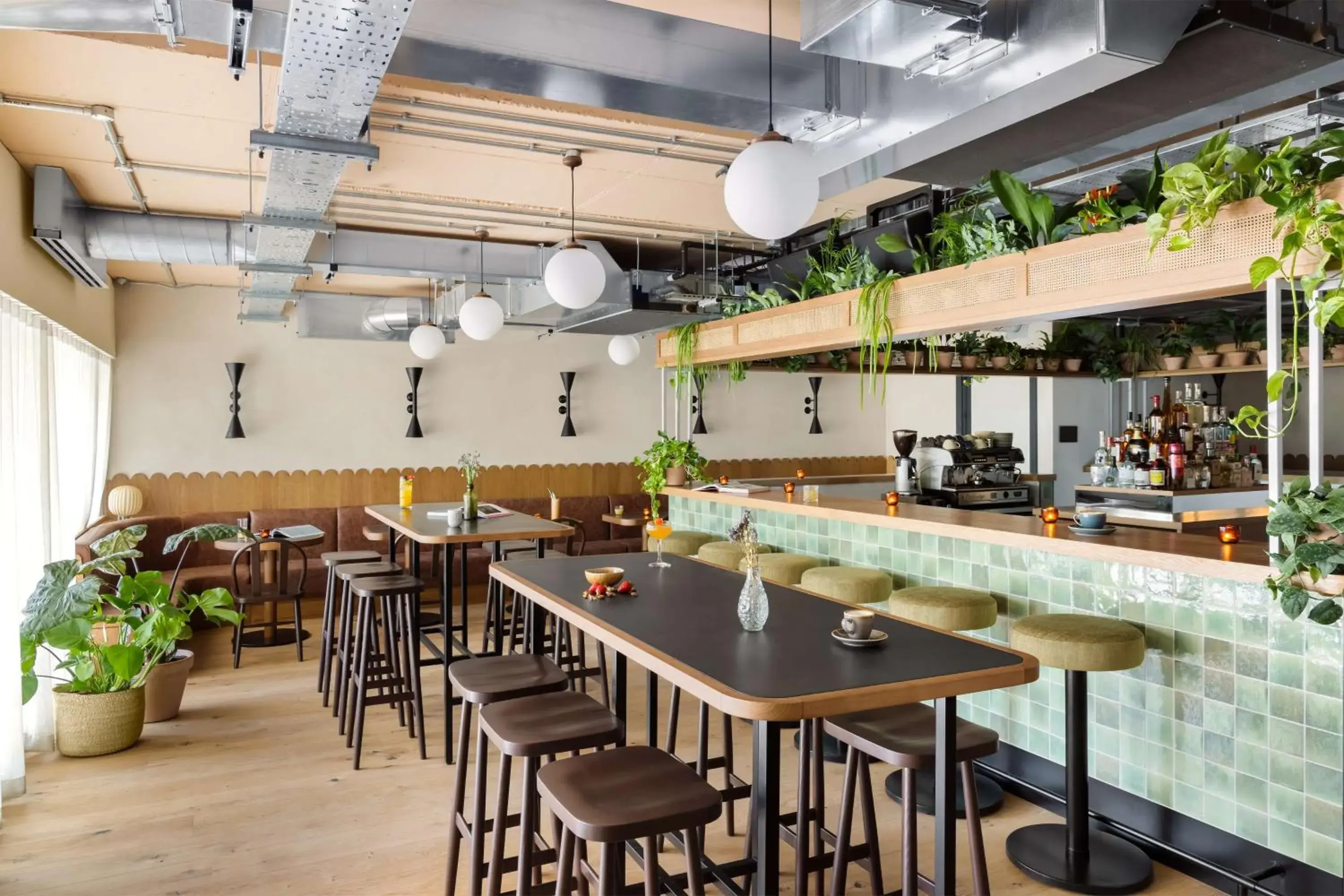 Pool view in Hyatt Centric Cambridge Pool view in Hyatt Centric Cambridge