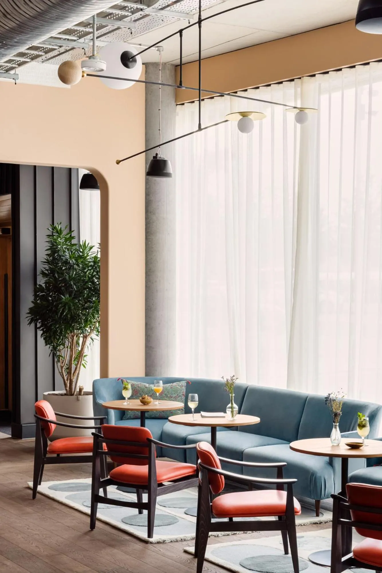 Seating area in Hyatt Centric Cambridge