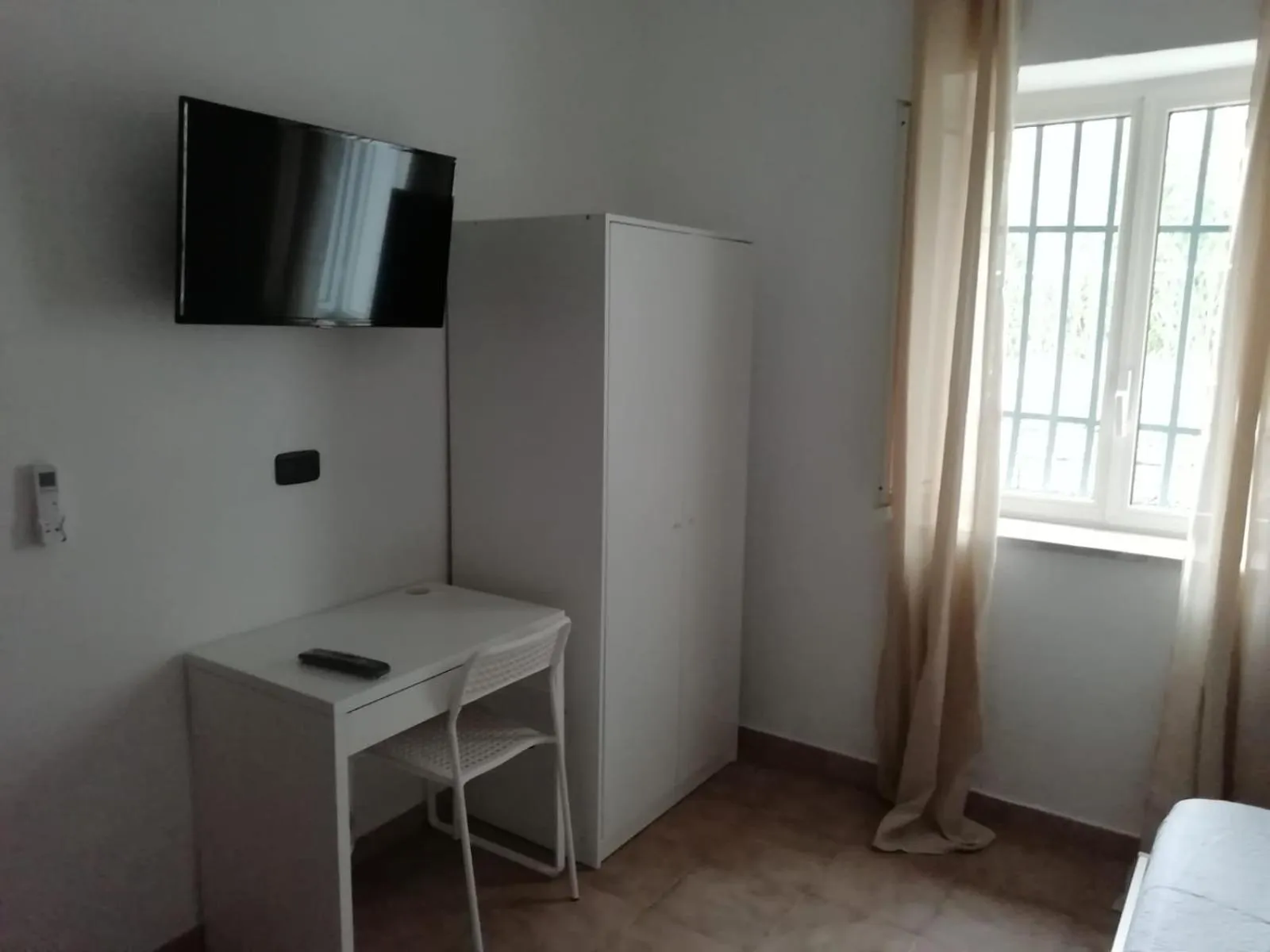 TV and multimedia, TV/Entertainment Center in B&B Al Pentagramma