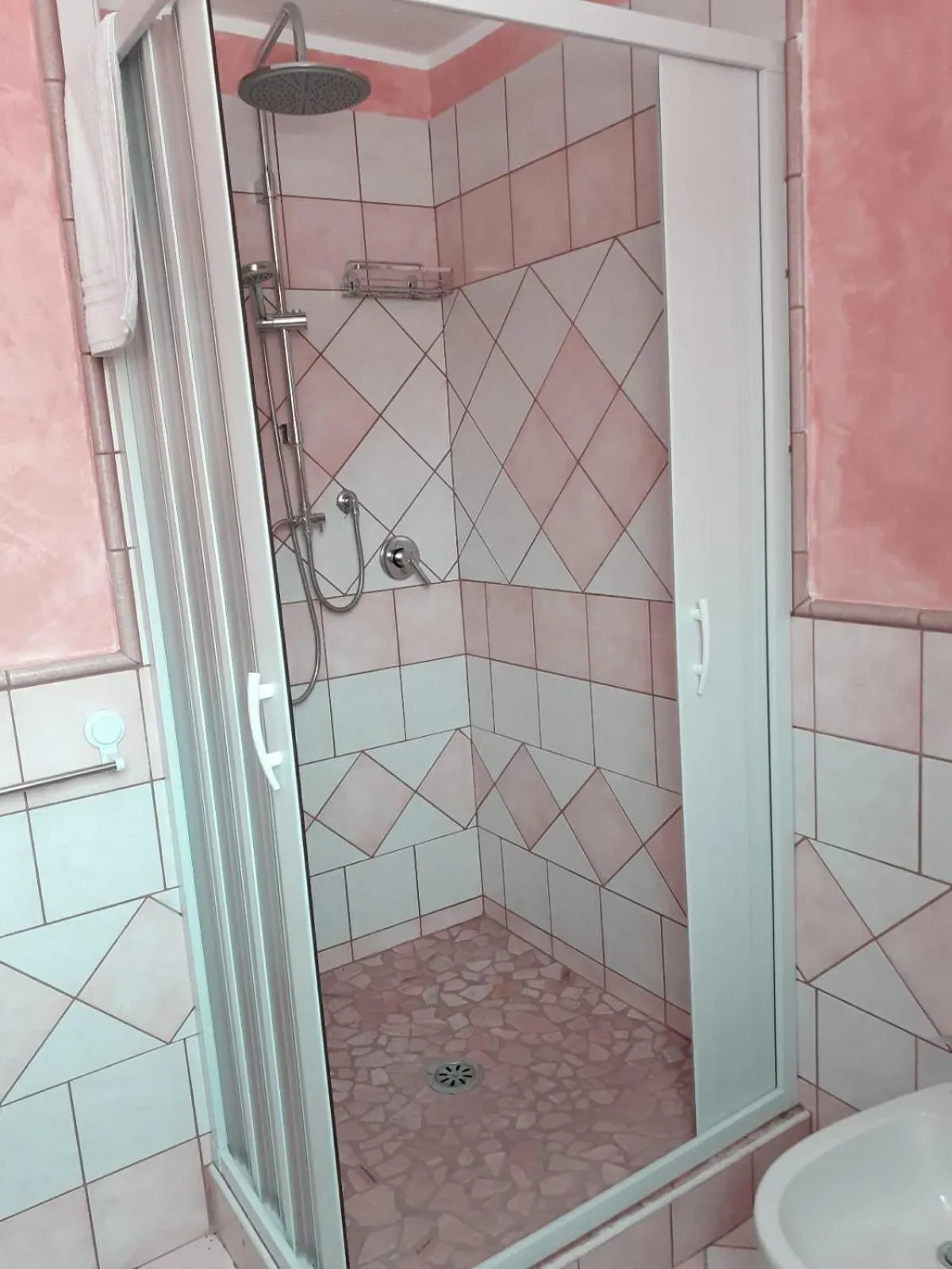 Shower, Bathroom in B&B Al Pentagramma