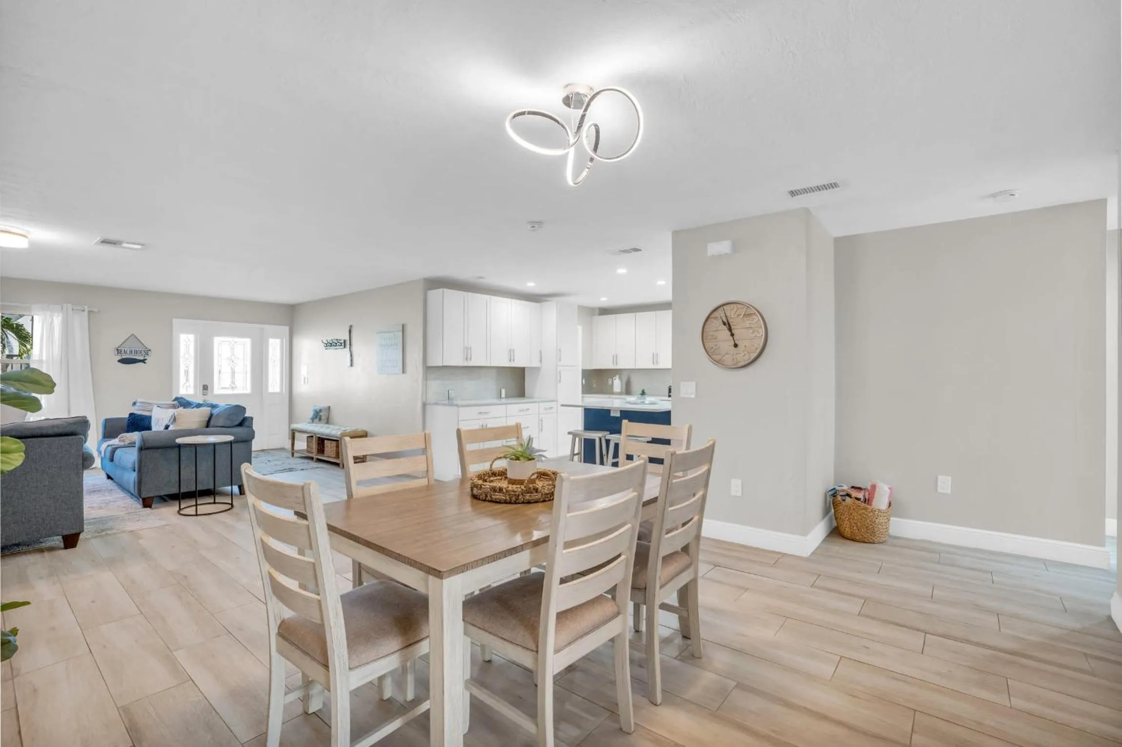 Relax Poolside & Walk or Bike to the Beach From This Amazing Naples Pool Home!