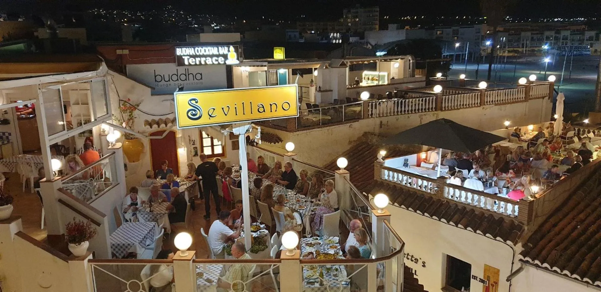 Restaurant/places to eat in R1345 Carabeo 1-42, Access to the Beach