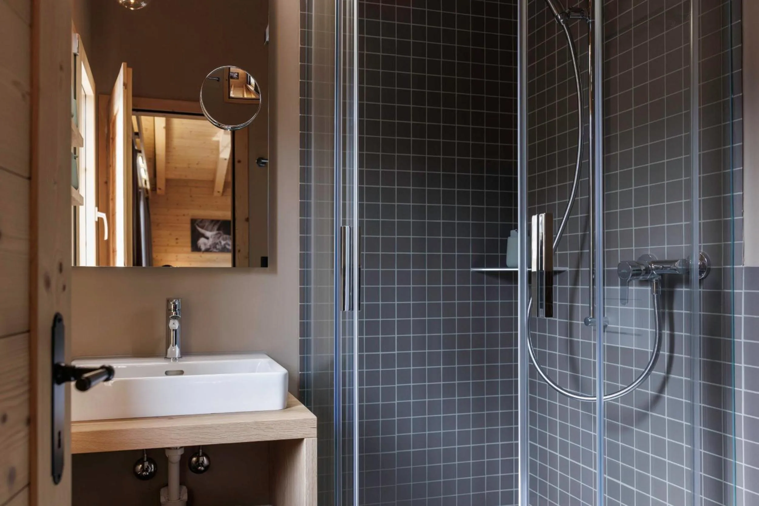 Shower in Hotel-Restaurant Burgseeli