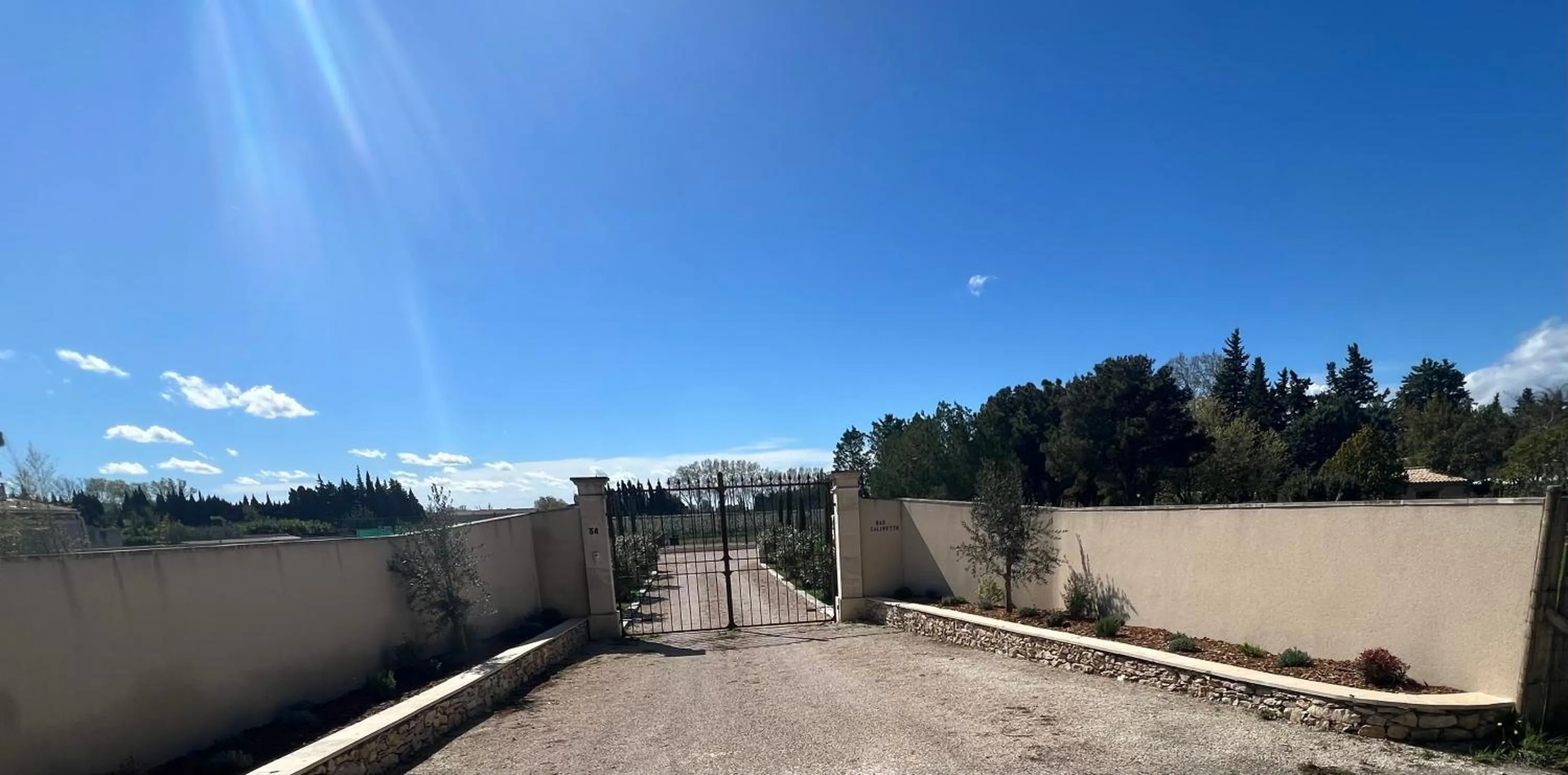 Facade/entrance in Mas Galinette