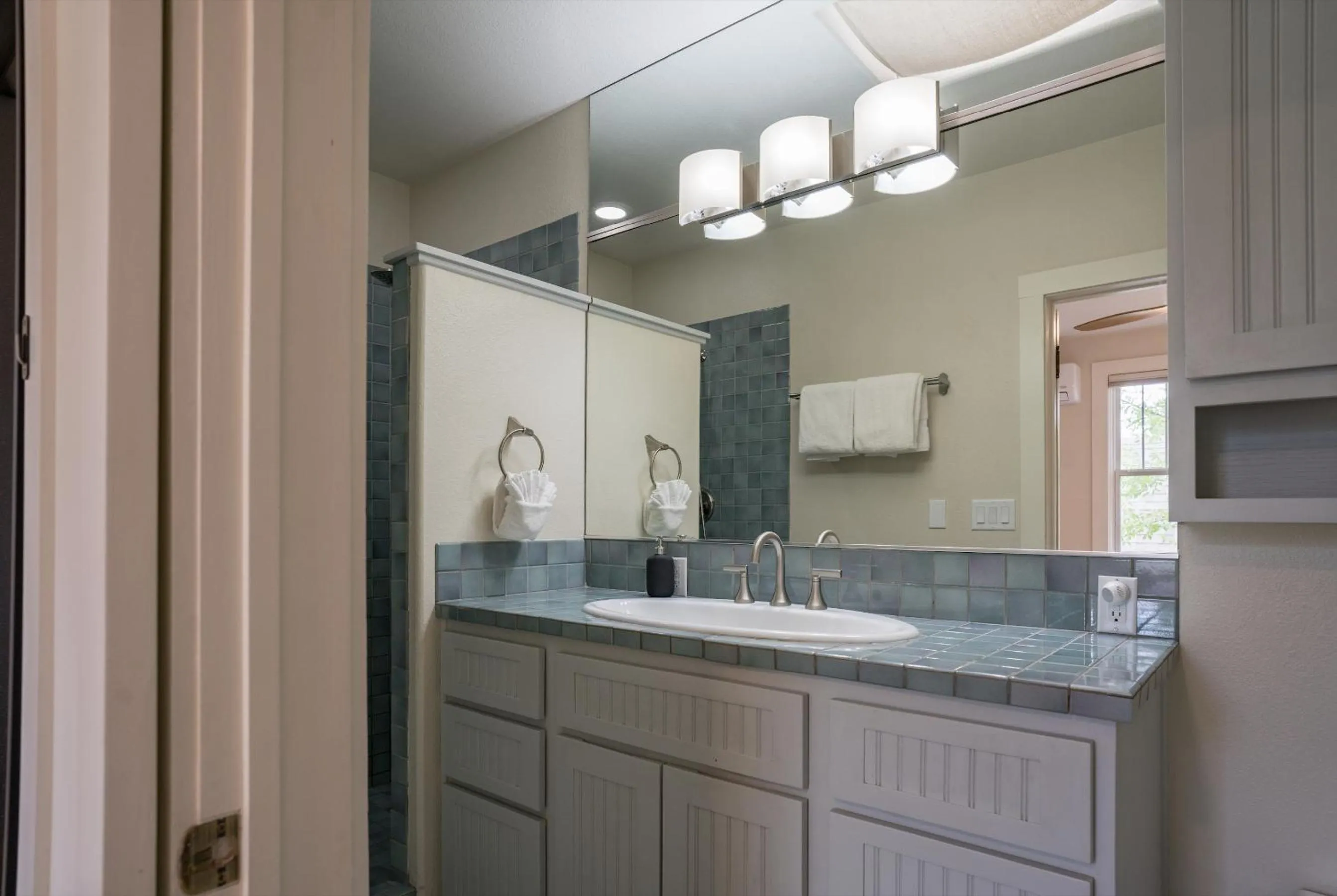 Bathroom in Leland House Suites of Durango