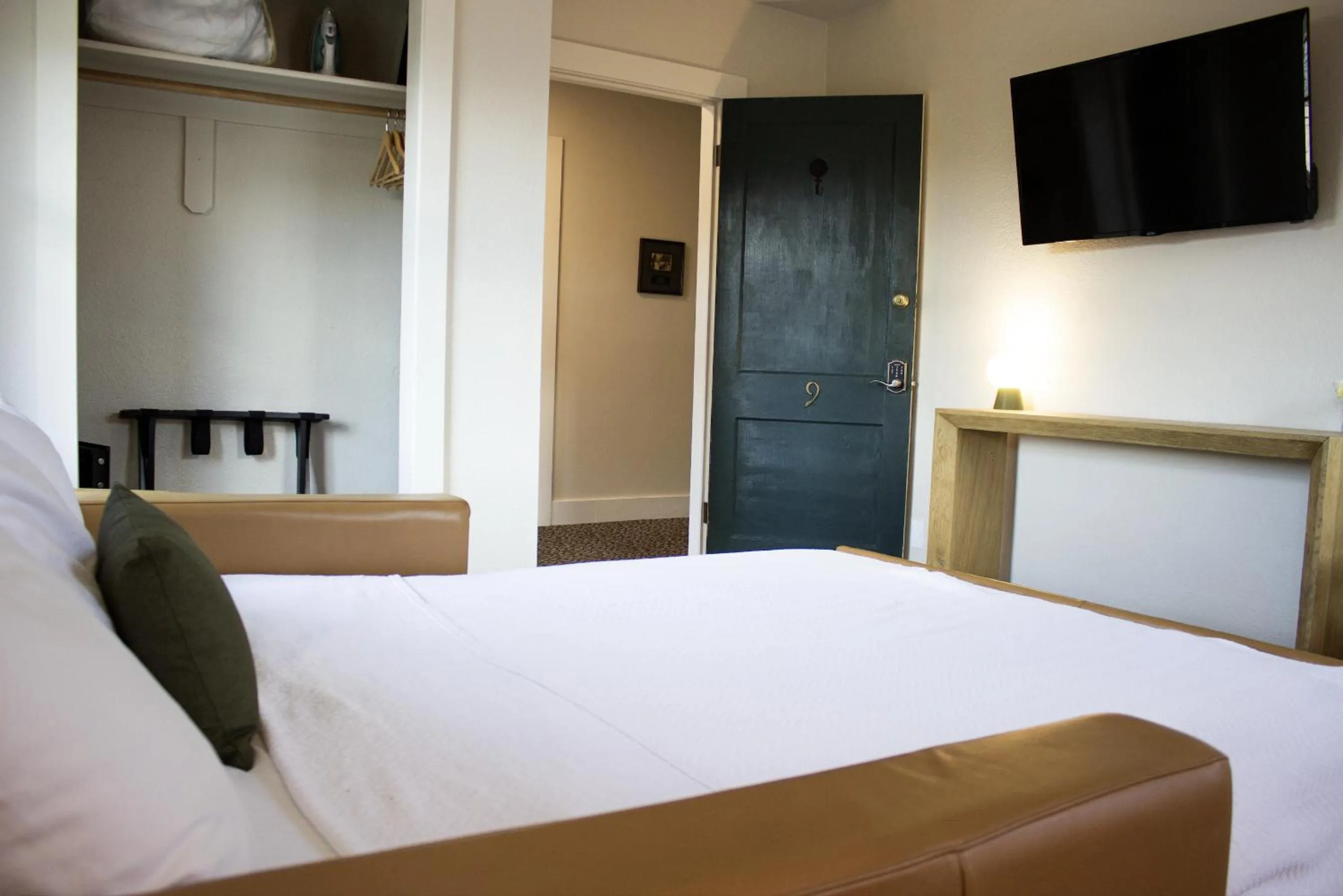 Bedroom, Bed in Leland House Suites of Durango