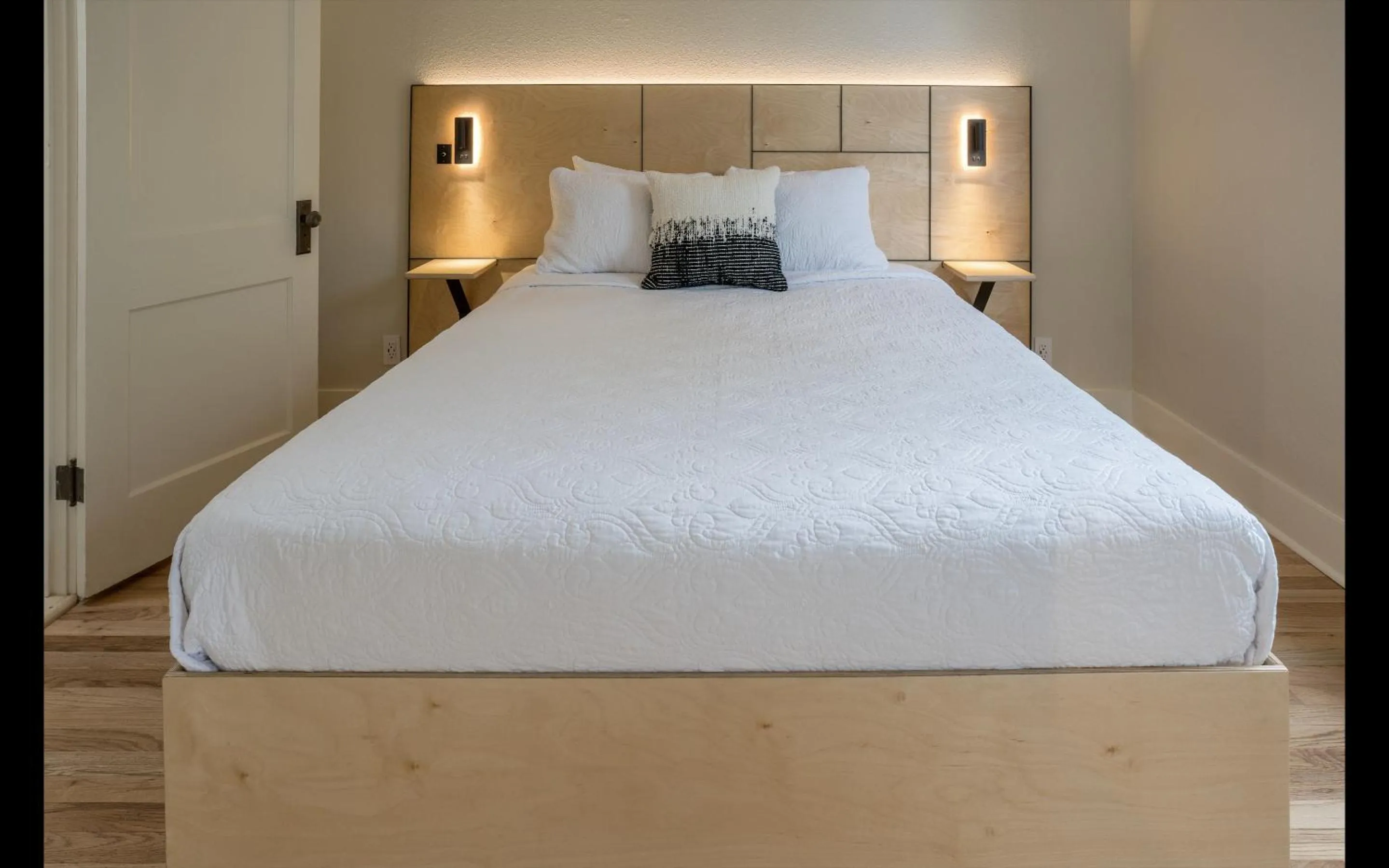 Bedroom, Bed in Leland House Suites of Durango