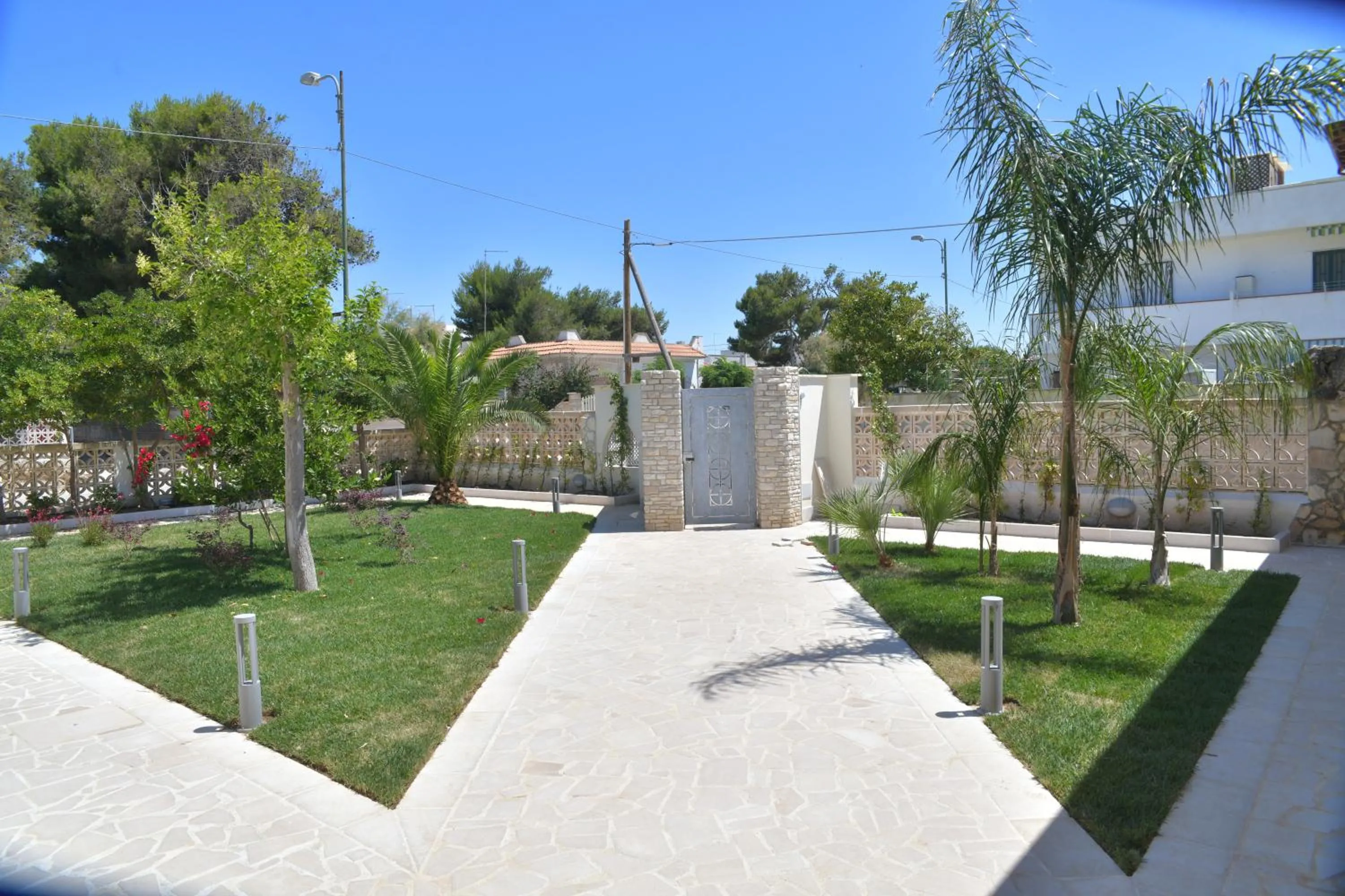 Garden in Acquadamare B&B