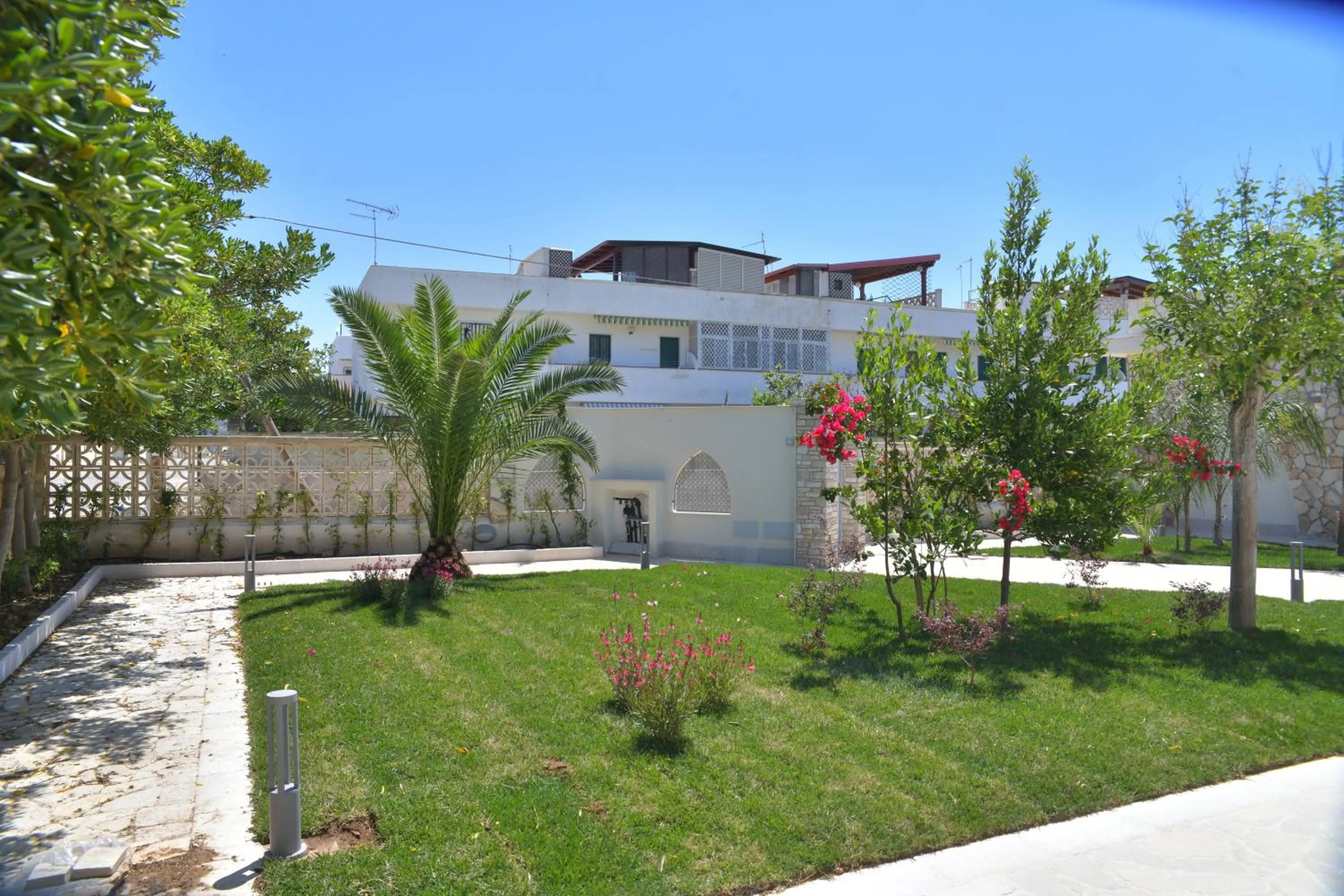 Garden in Acquadamare B&B