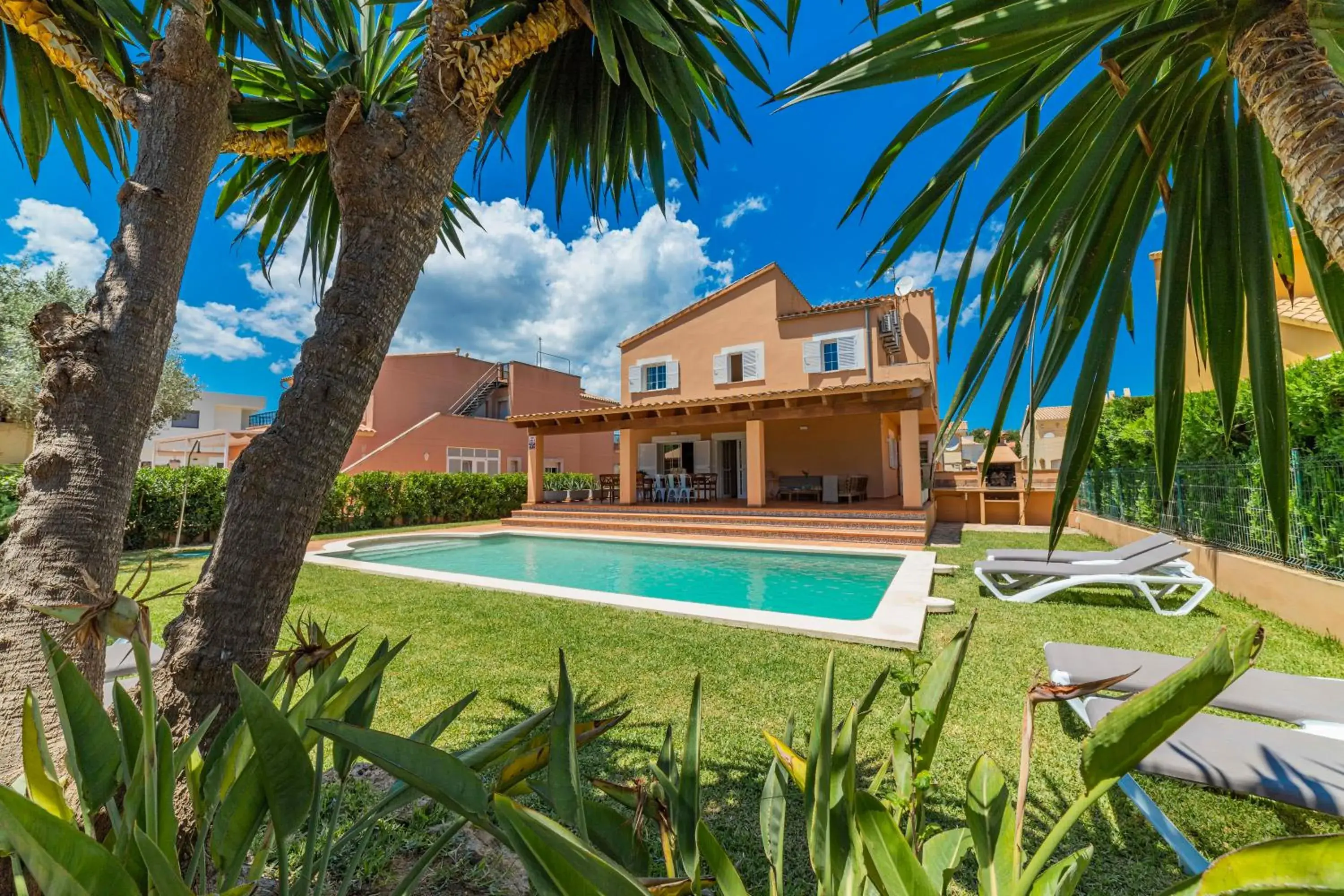 Villa Joana Barcares for 10 with swimming pool Villa Joana Barcares for 10 with swimming pool