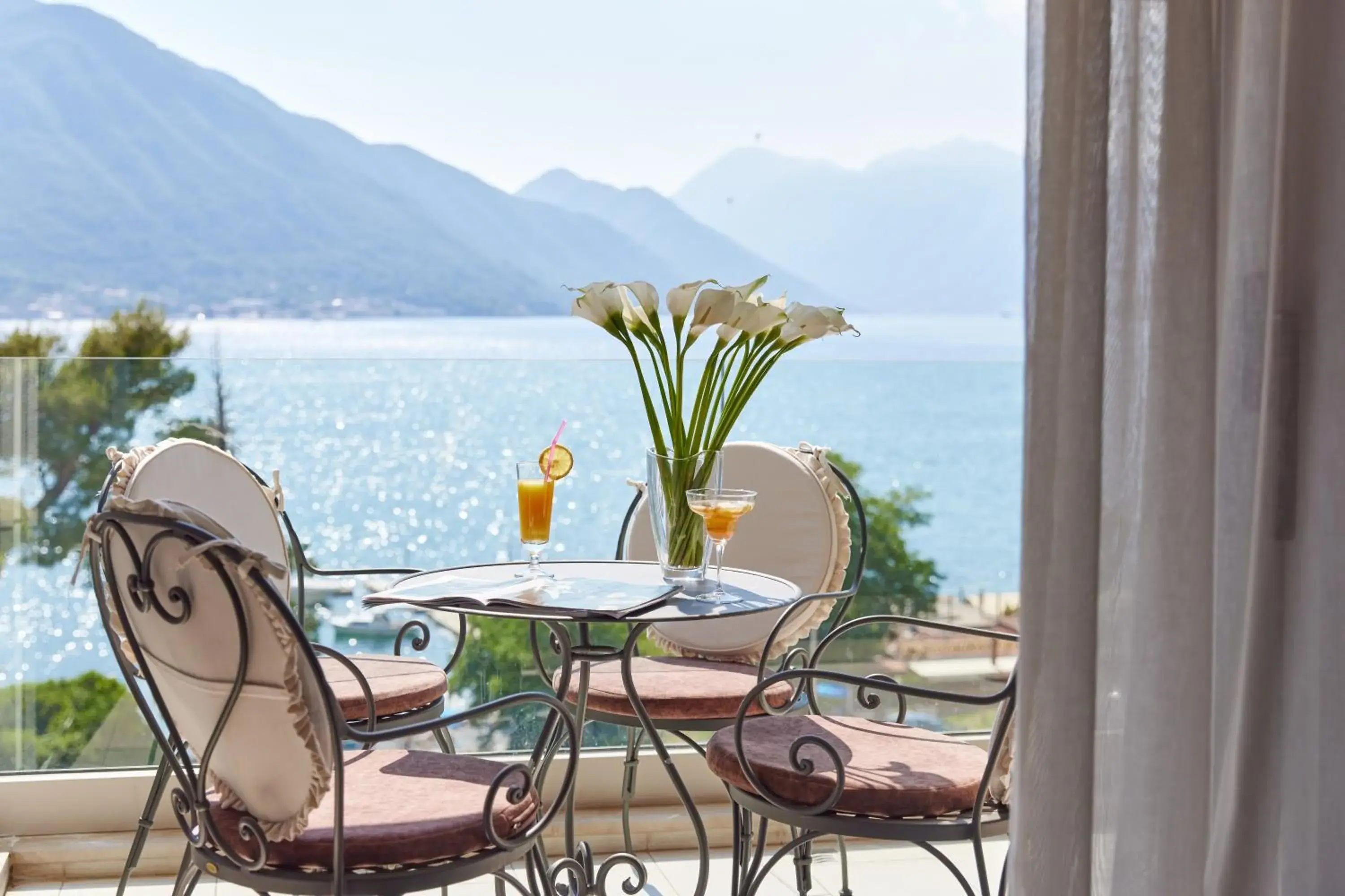 The View - Near the Beach with Stunning Views The View - Near the Beach with Stunning Views