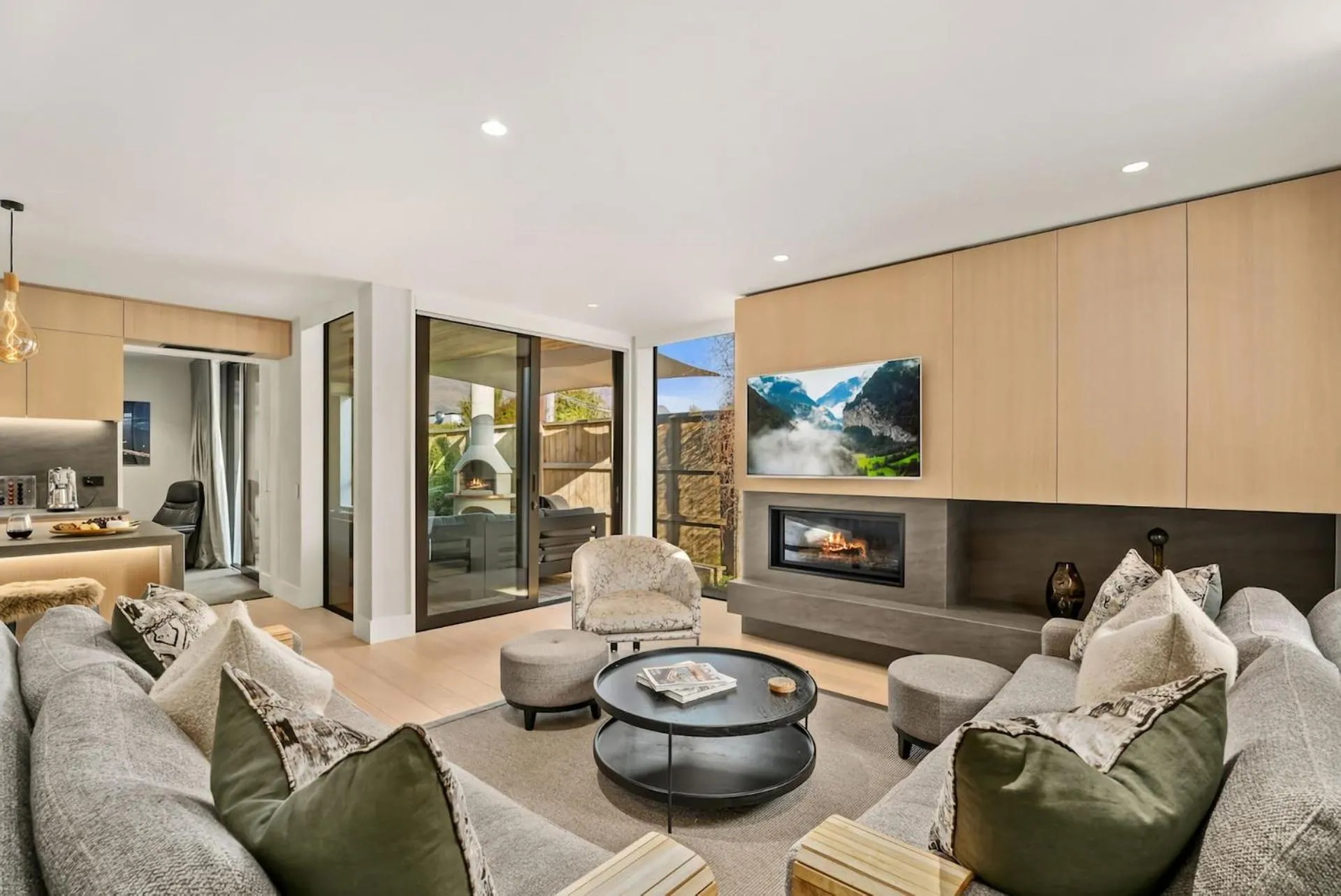 Central Queenstown Villa Spa
