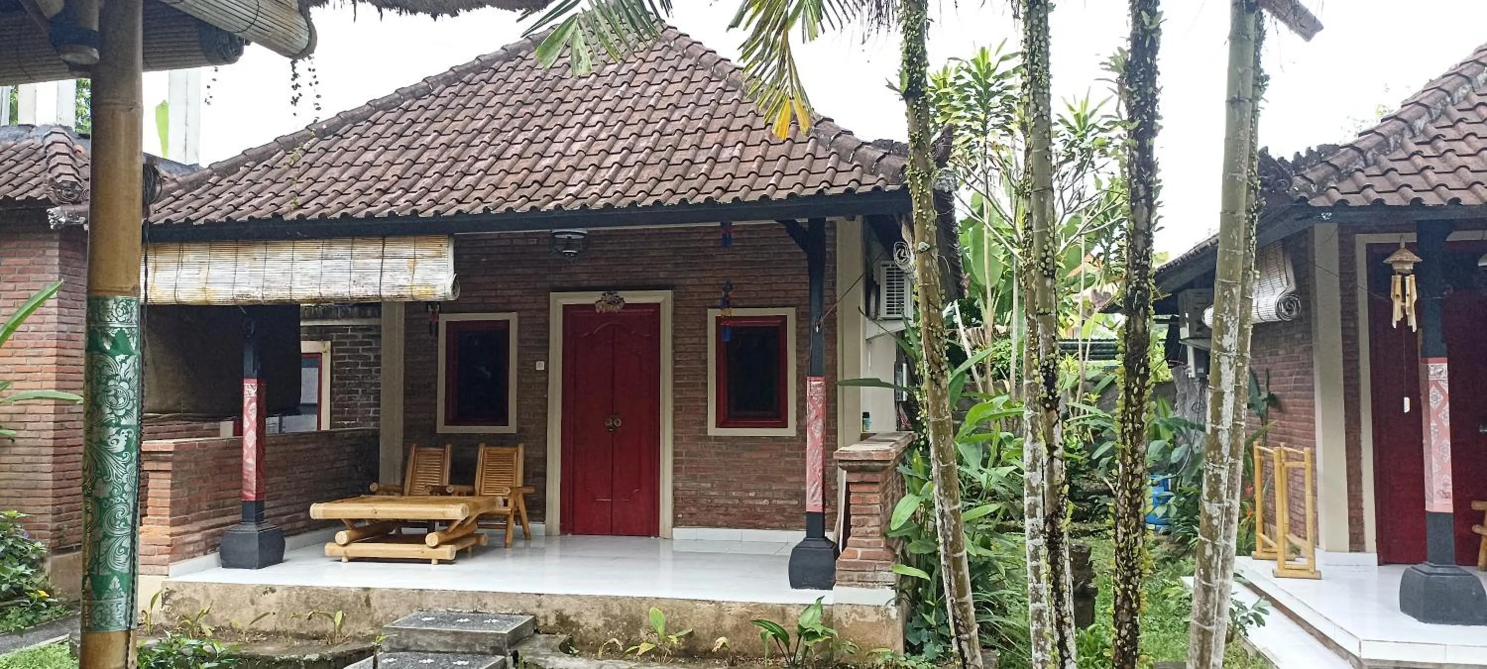 Deluxe Room in Taman Lituhayu Cottages