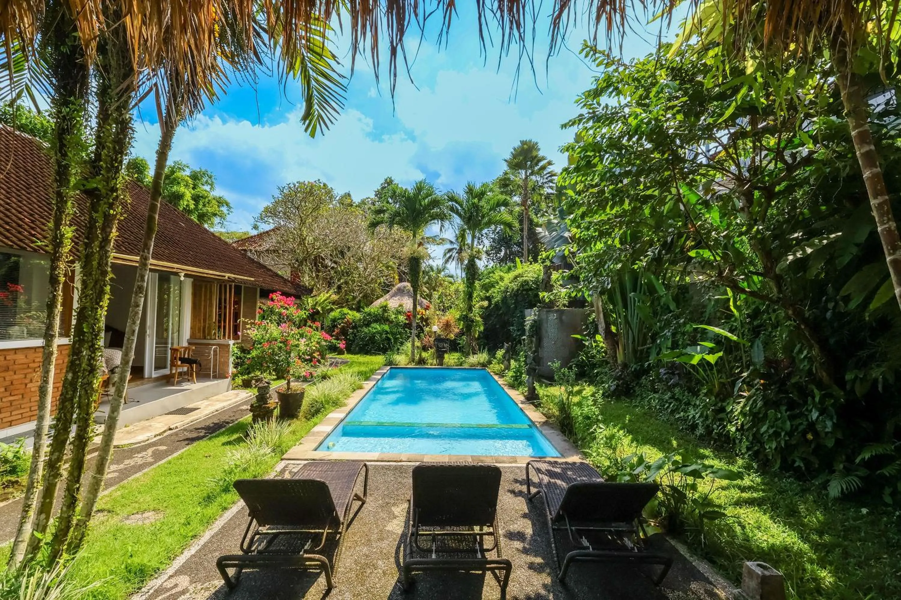 Swimming pool in Taman Lituhayu Cottages Ubud