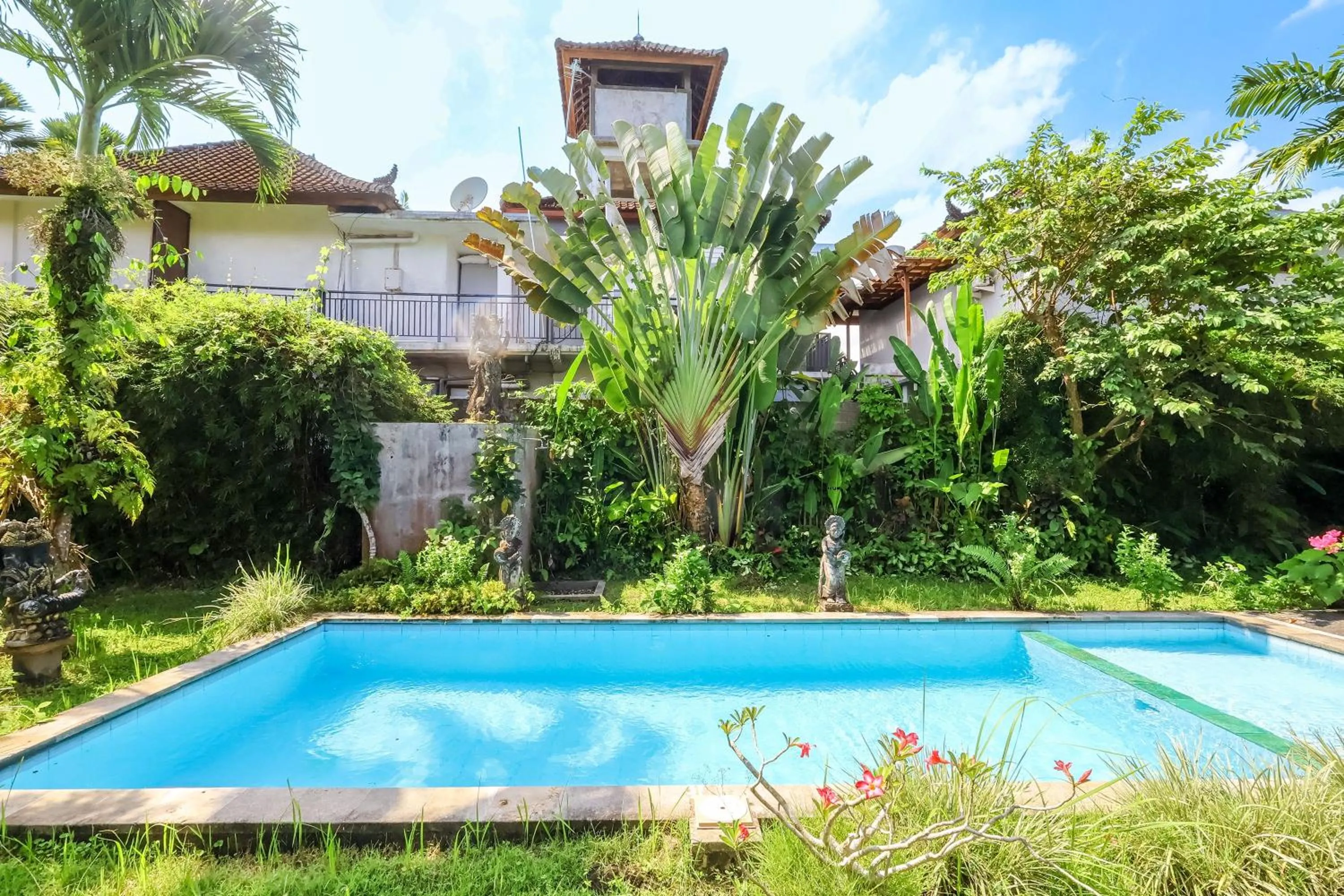 Swimming pool in Taman Lituhayu Cottages Ubud