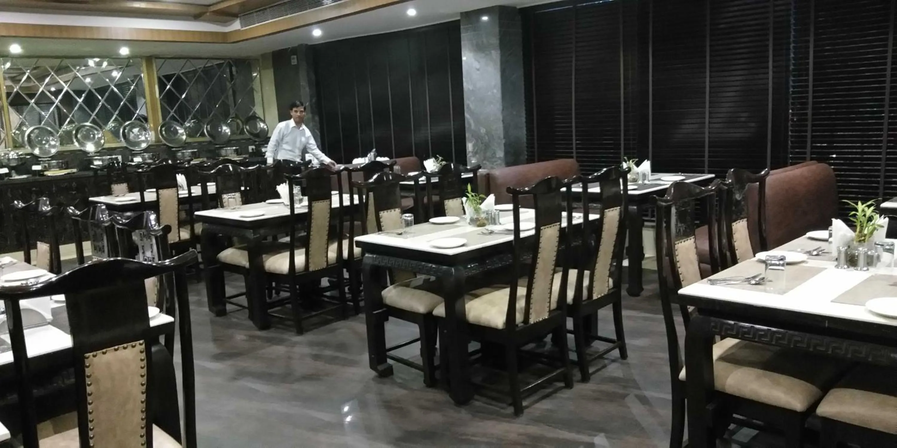 Breakfast in HOTEL PITRASHISH PRIDE IGI Intl AIRPORT DELHI