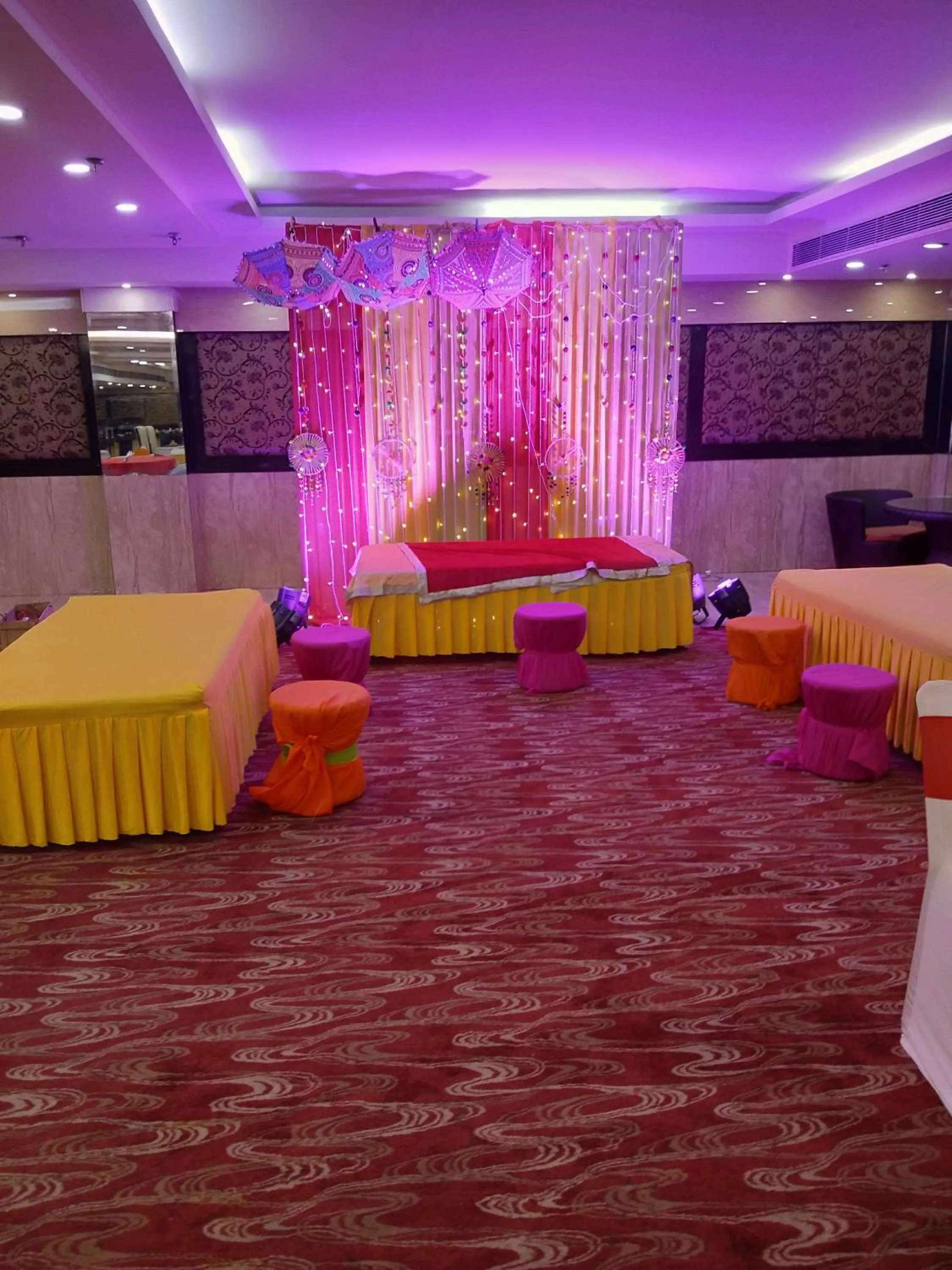 Banquet/Function facilities in HOTEL PITRASHISH PRIDE IGI Intl AIRPORT DELHI