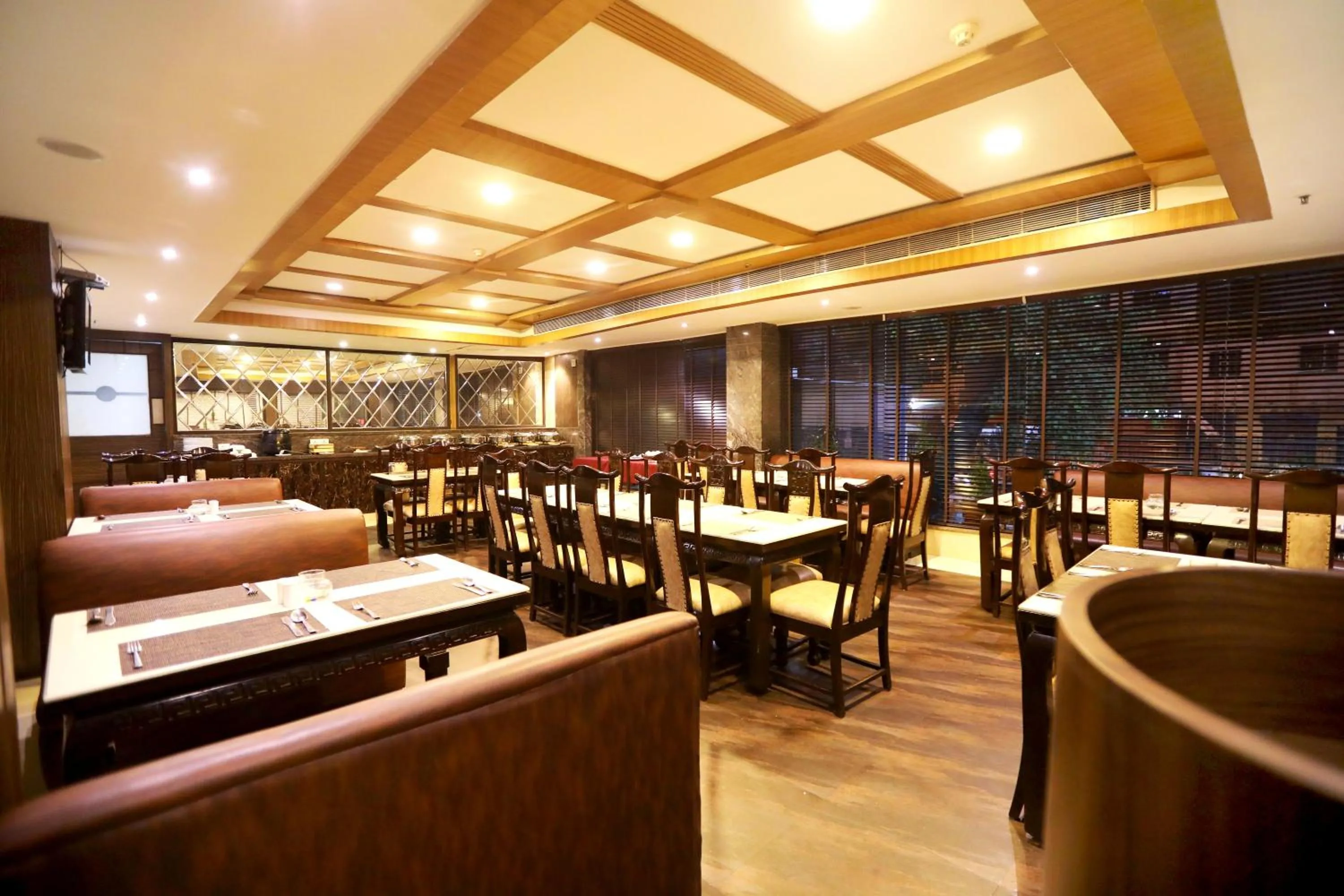 Restaurant/places to eat in HOTEL PITRASHISH PRIDE IGI Intl AIRPORT DELHI