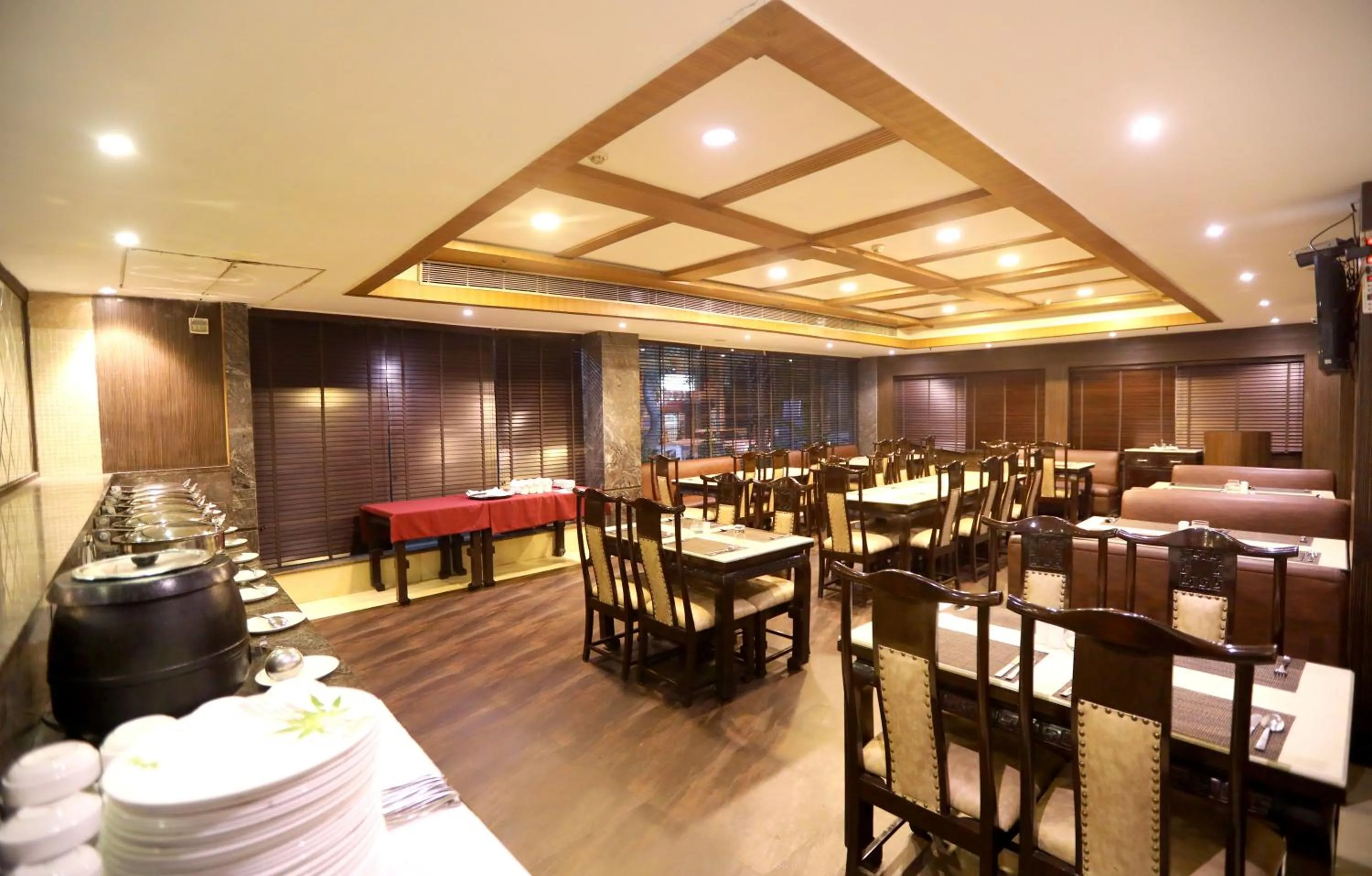 Restaurant/places to eat in HOTEL PITRASHISH PRIDE IGI Intl AIRPORT DELHI