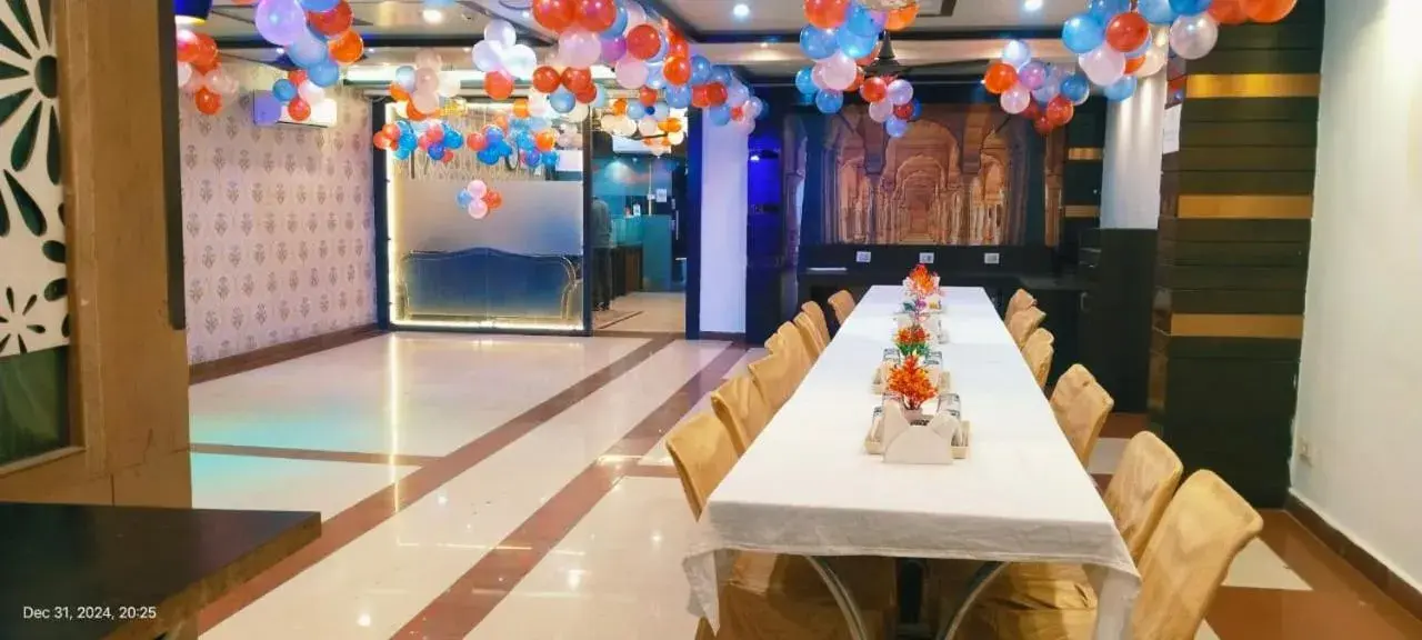 Restaurant/places to eat in Hotel Marygold By The Golden Taj Group & Hotels Restaurant/places to eat in Hotel Marygold By The Golden Taj Group & Hotels