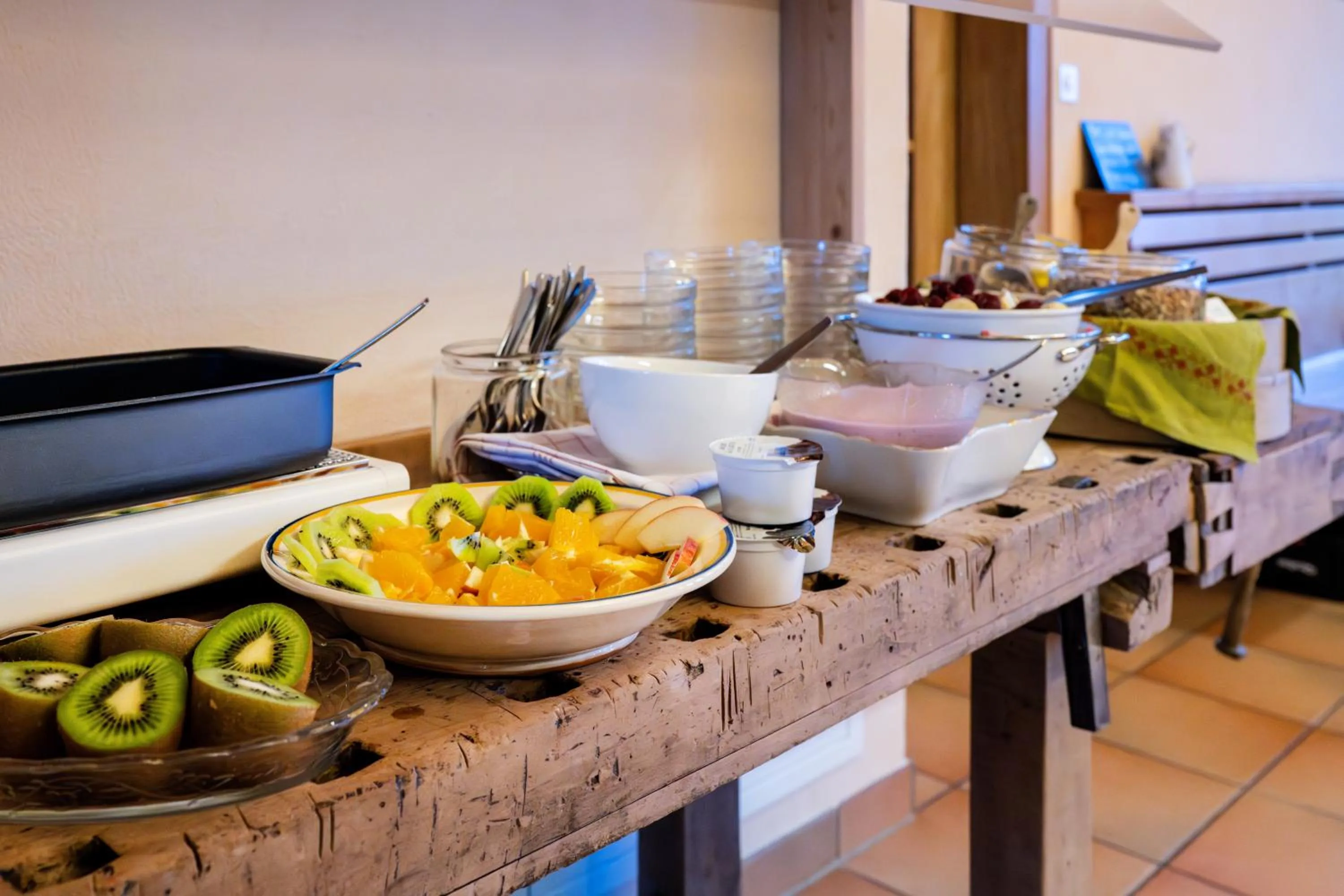 Buffet breakfast in Sport-Lodge Klosters