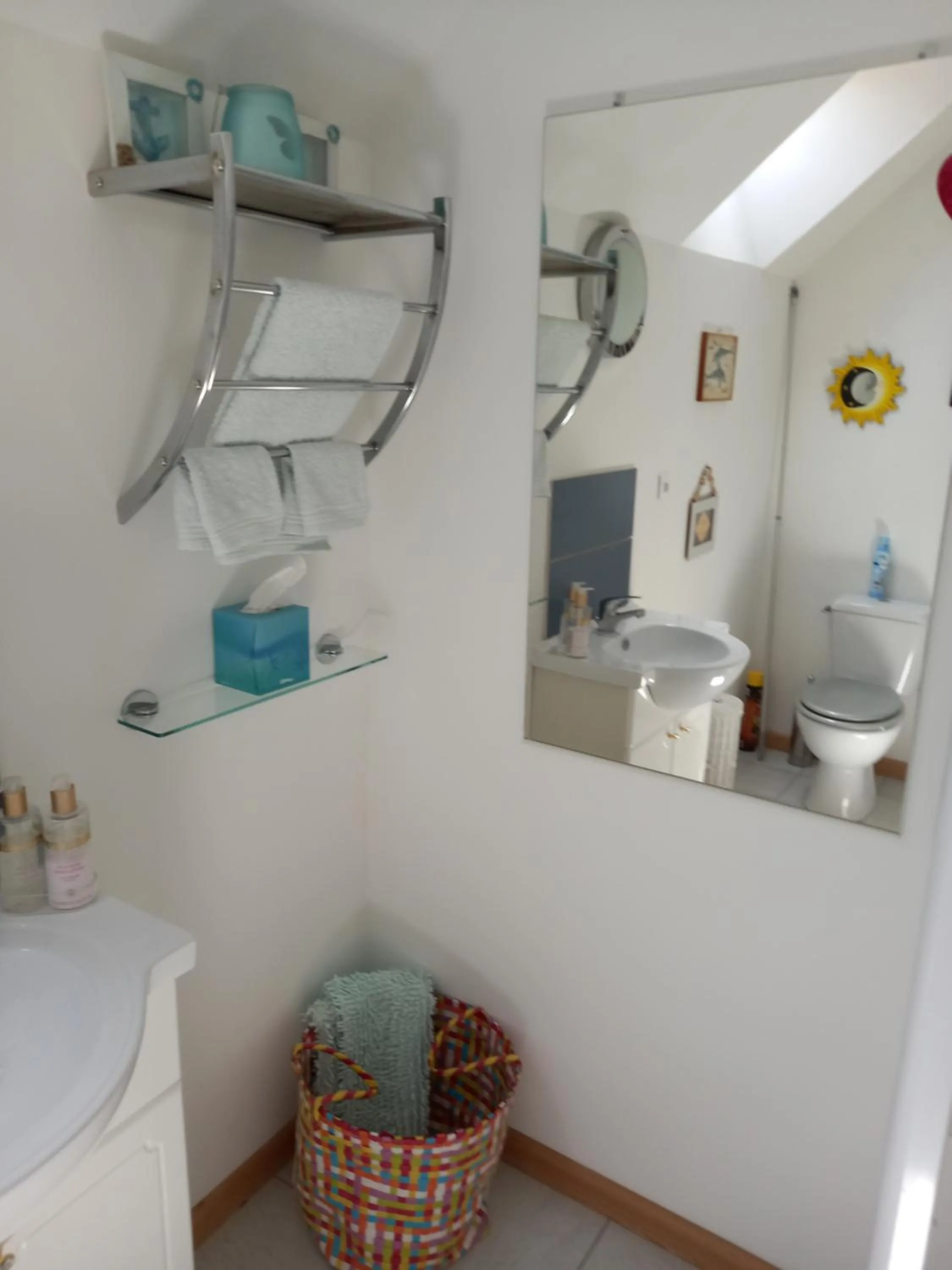 Bathroom in Chambres d' Hotes a Benaize