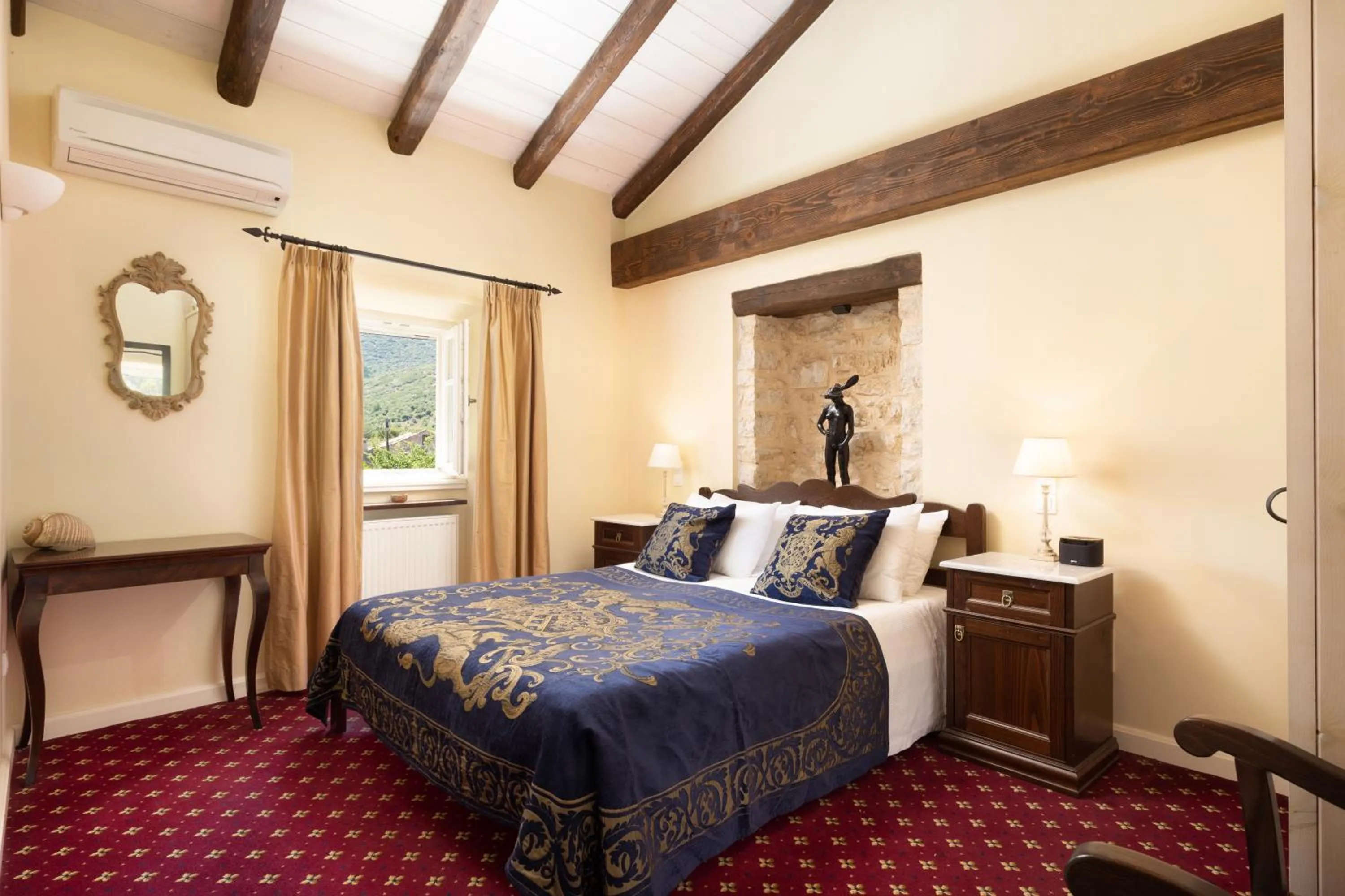 Bedroom, Bed in The Merchants House