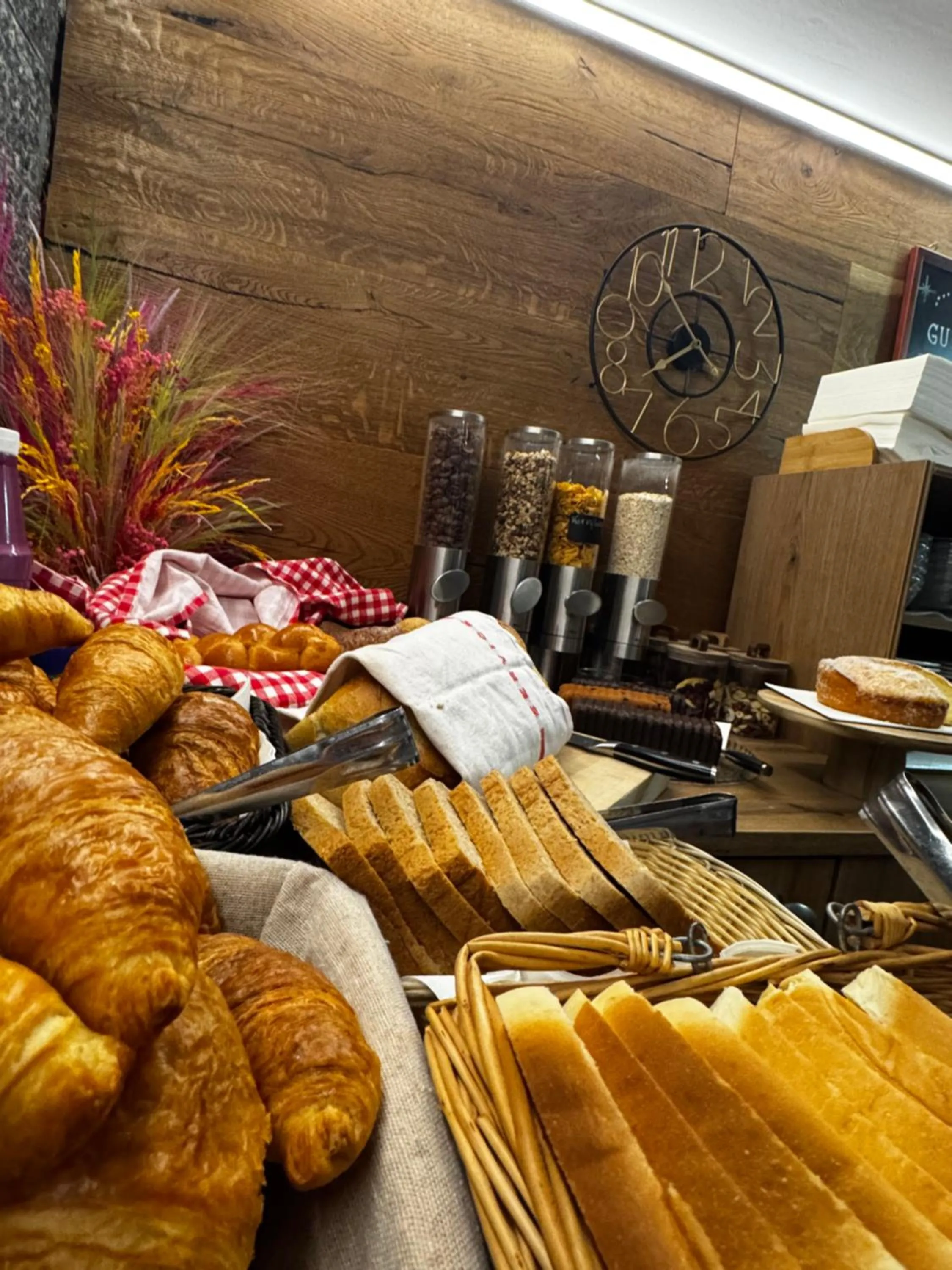 Breakfast in Hotel de la Croix-Fédérale