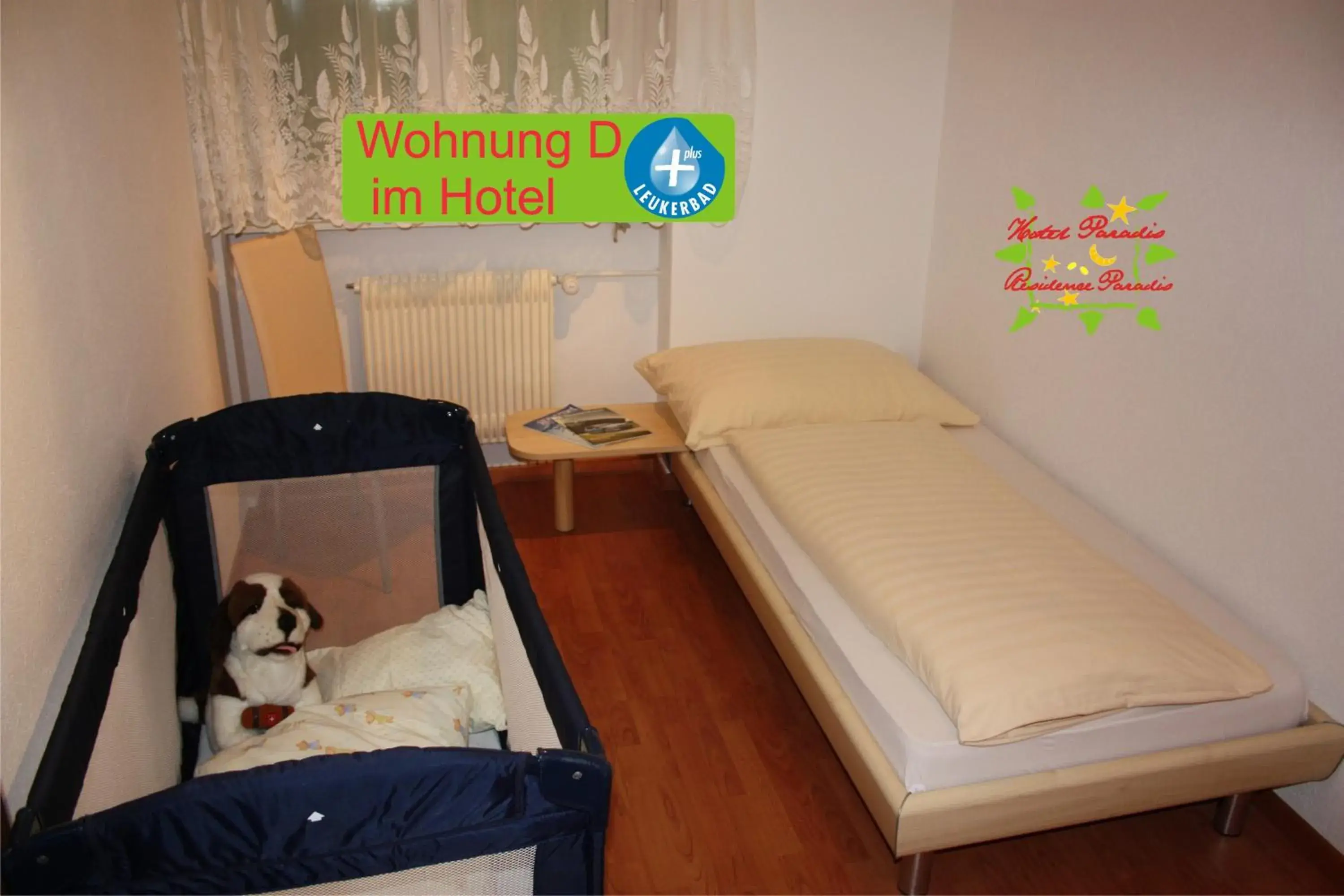 Three-Bedroom Apartment with Balcony in Hotel Paradis-Leukerbad-Therme Three-Bedroom Apartment with Balcony in Hotel Paradis-Leukerbad-Therme