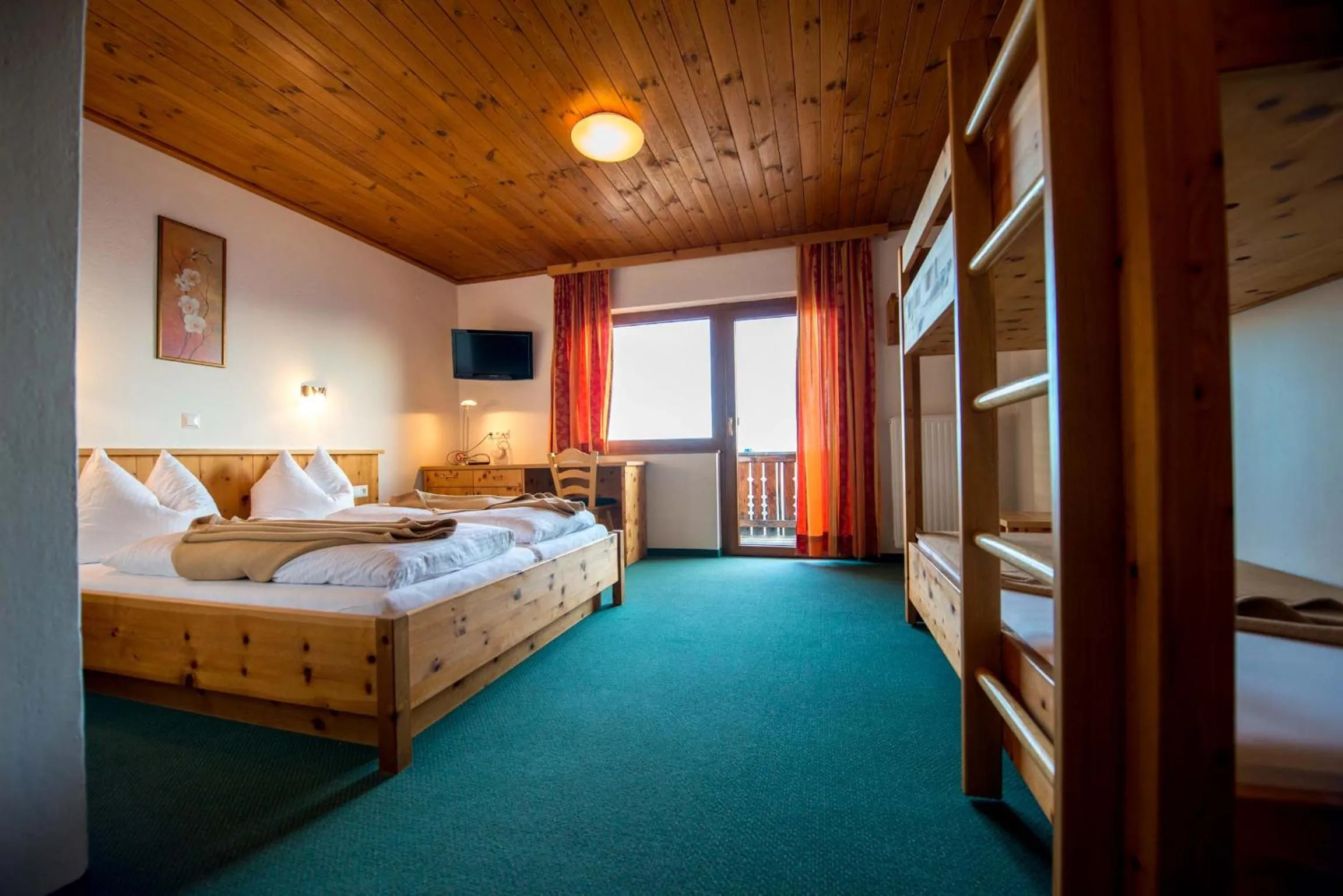 Bed in Almhotel Fichtenheim