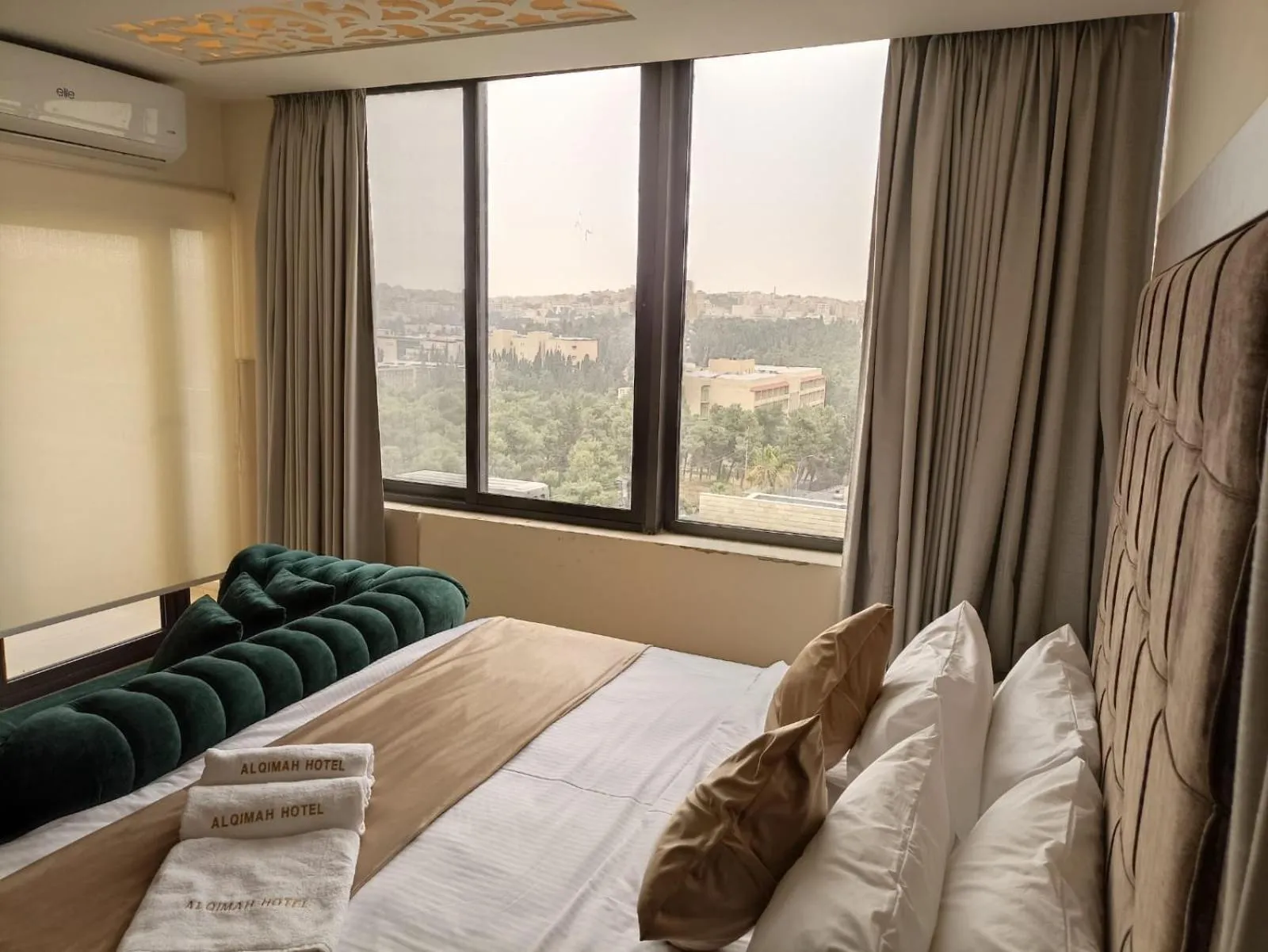 City view, Bed in AlQimah Hotel Apartments