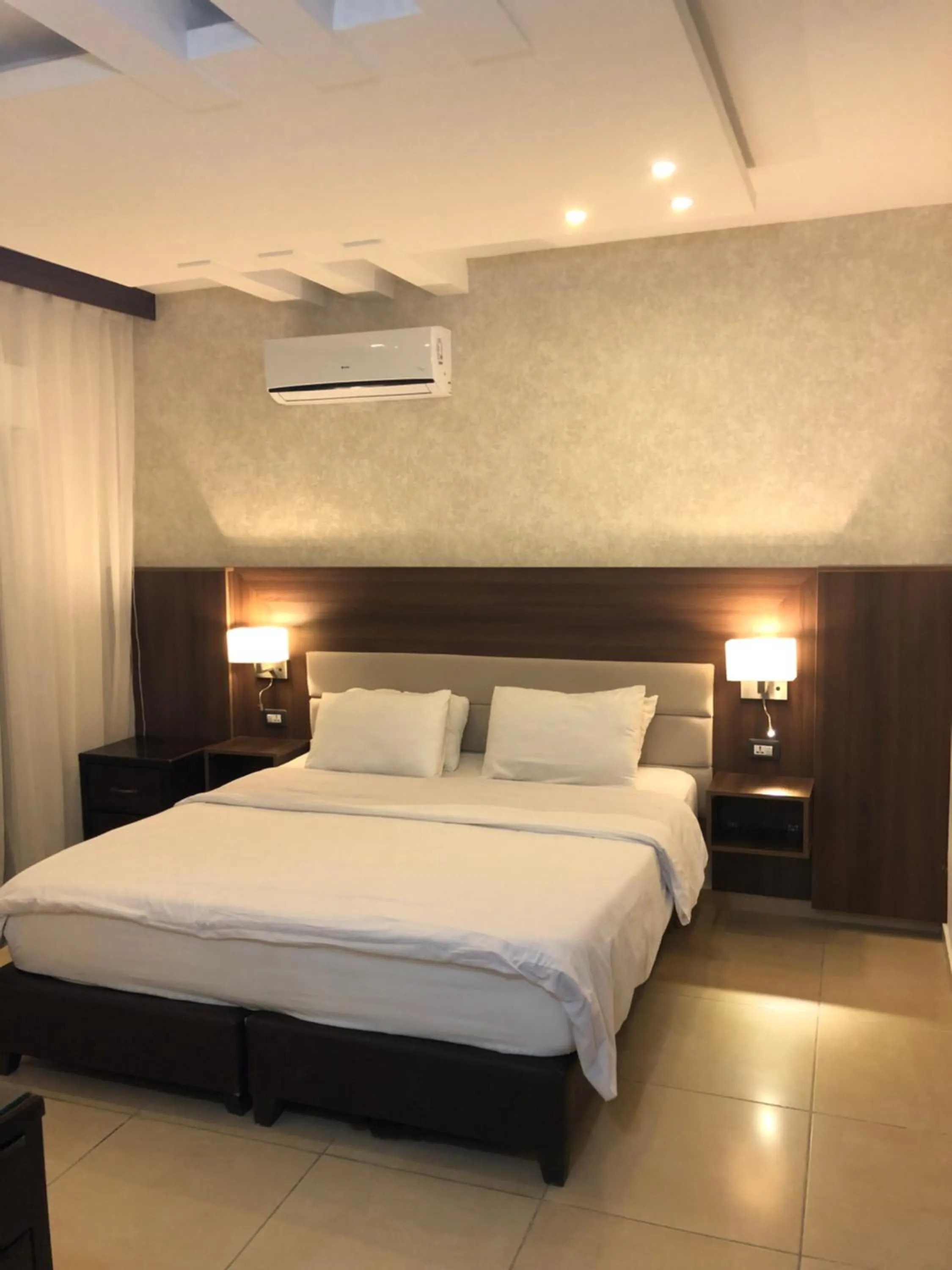 Bedroom, Bed in AlQimah Hotel Apartments