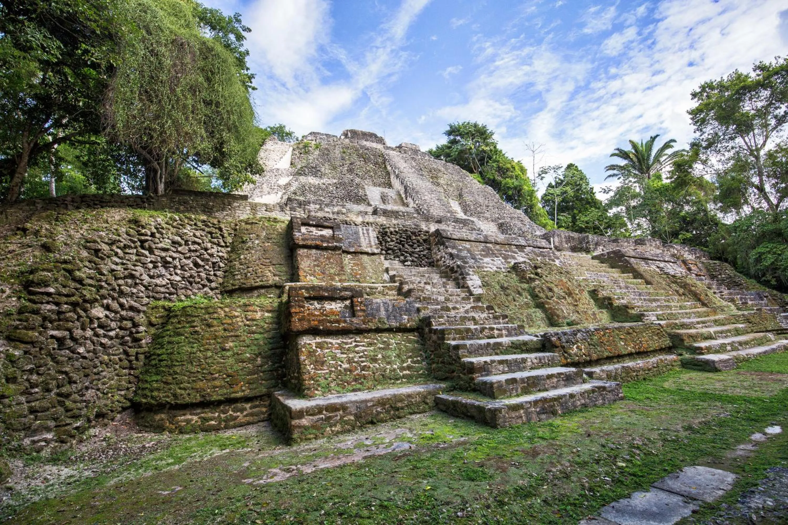 Hiking in San Pablo Villas