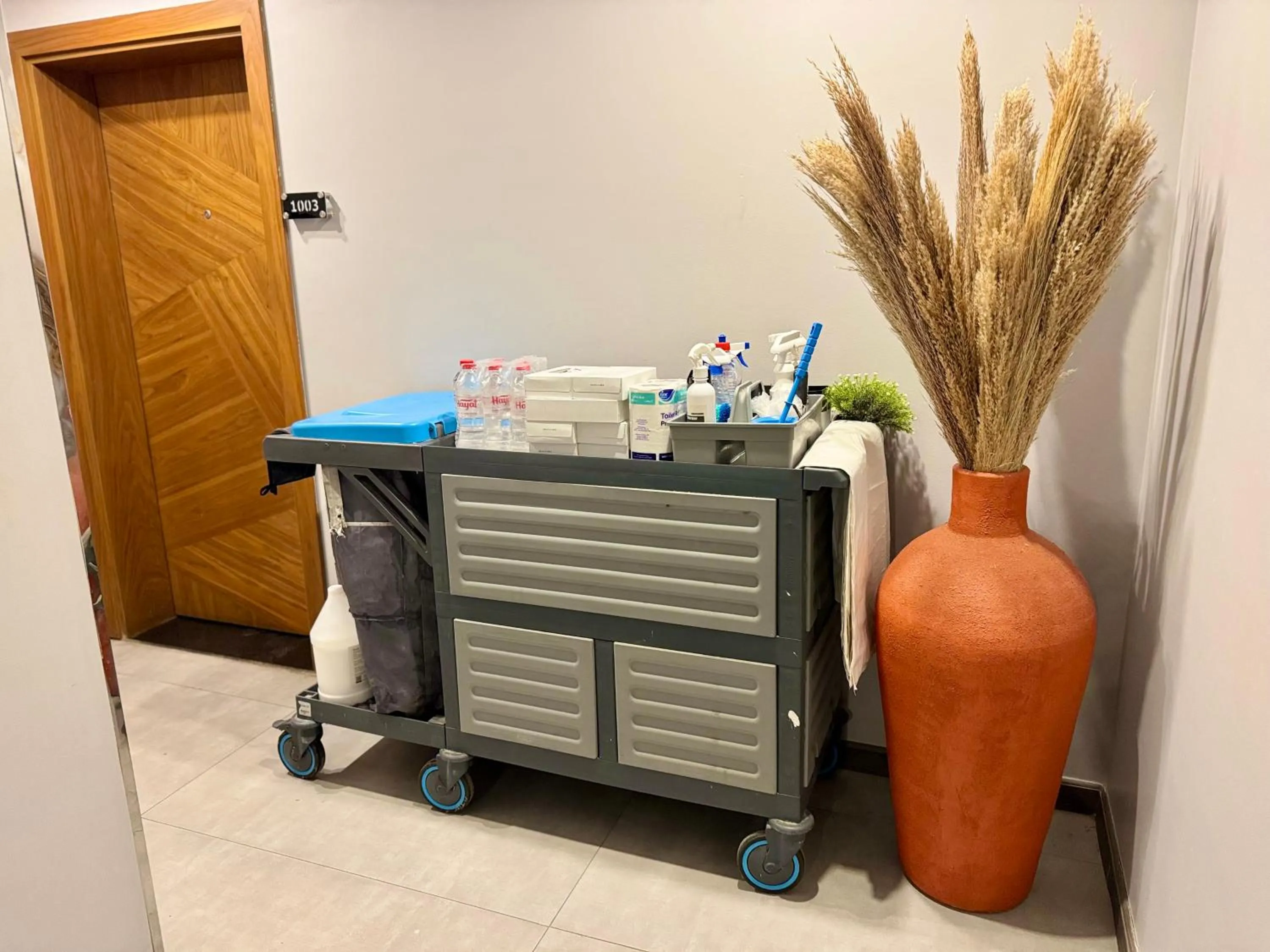 room service in Ocean Blue Studios