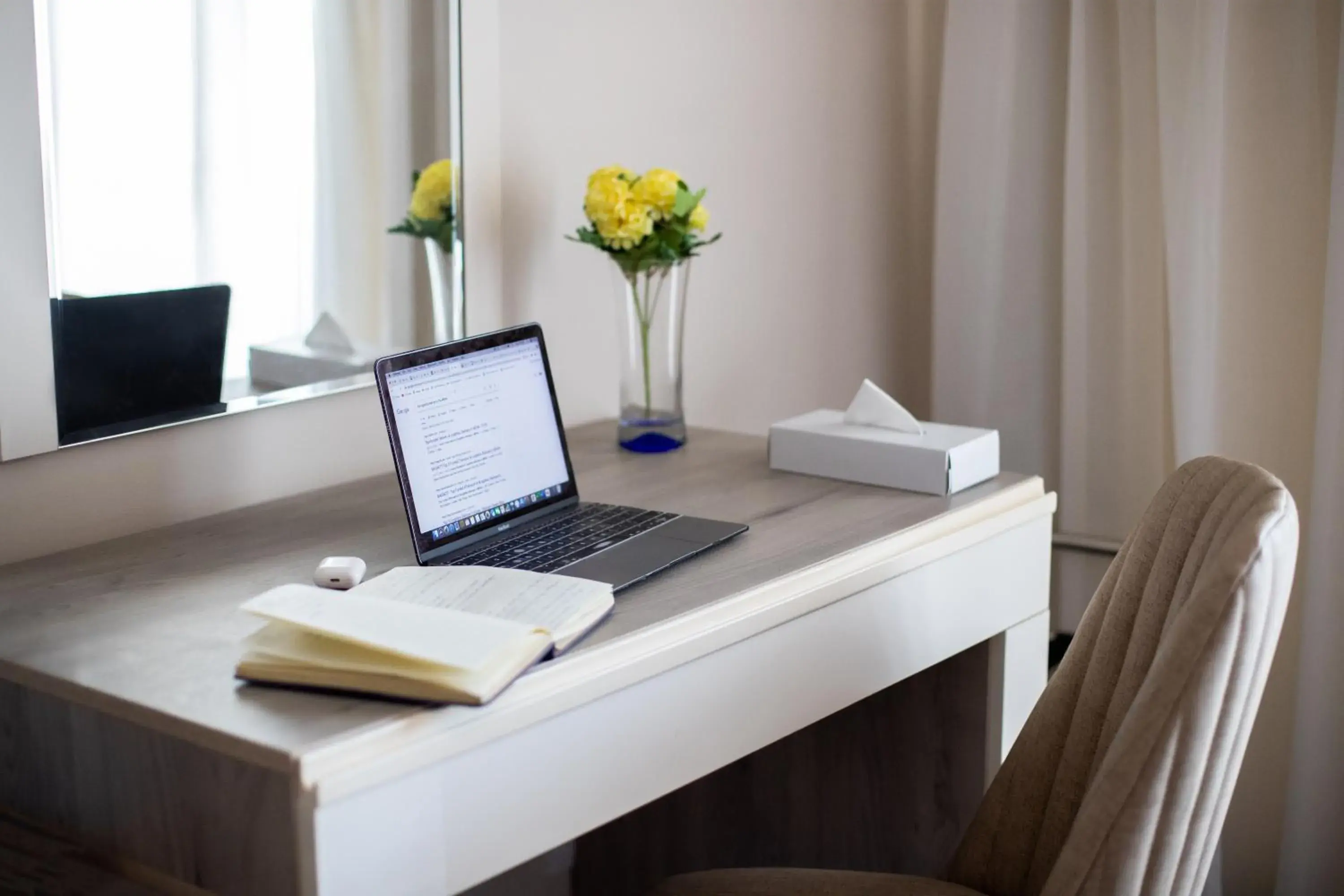 Standard Studio in Ocean Blue Studios Standard Studio in Ocean Blue Studios