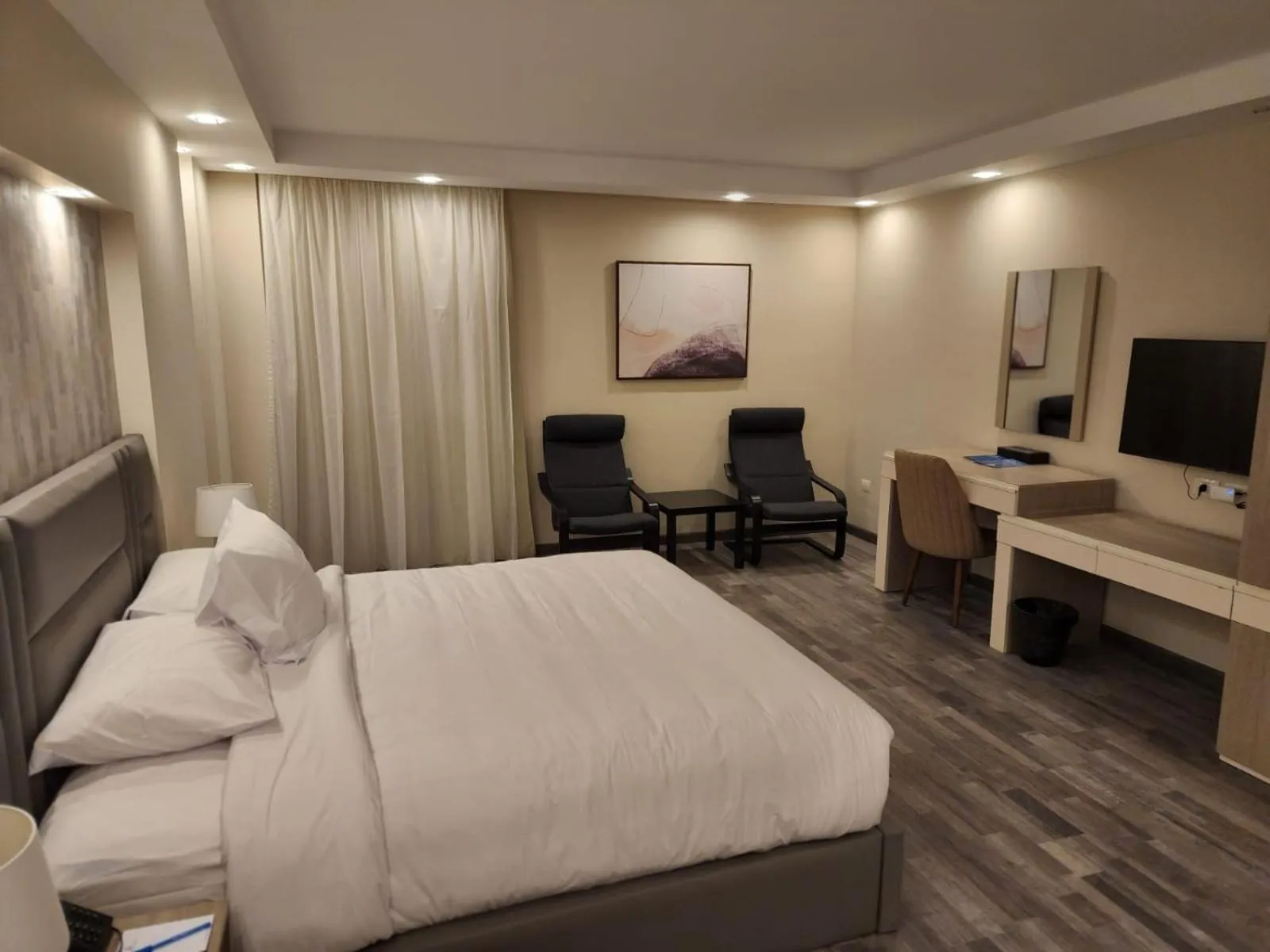 Queen Room in Ocean Blue Studios