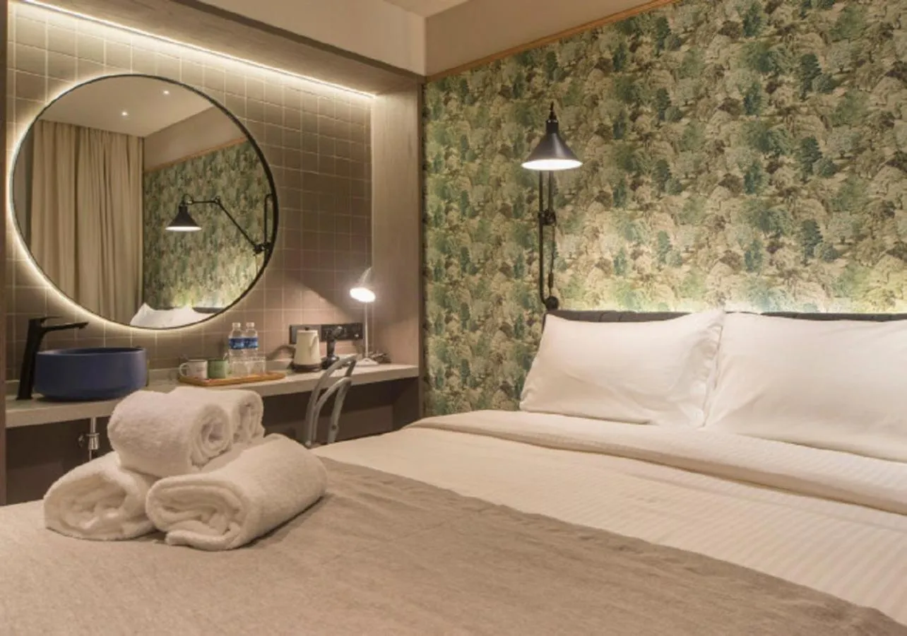 Guests, Bed in The Great Madras by Hotel Calmo