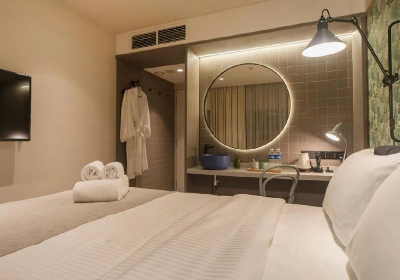 Guests, Bed in The Great Madras by Hotel Calmo