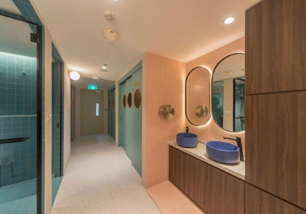 Shower in The Great Madras by Hotel Calmo